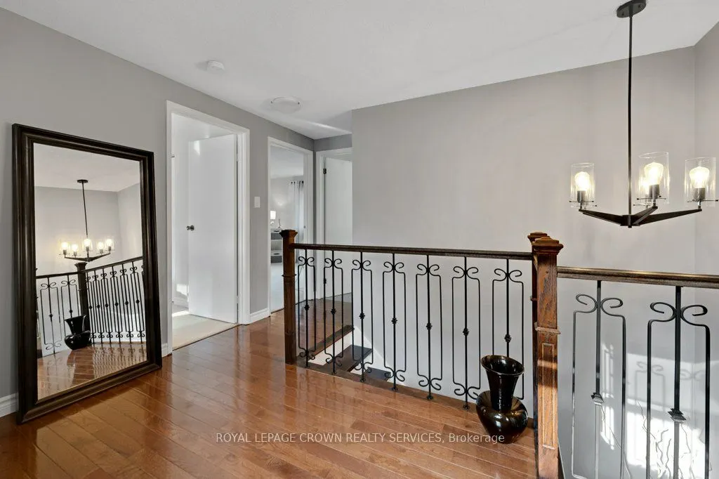 14 Pathfinder Crescent