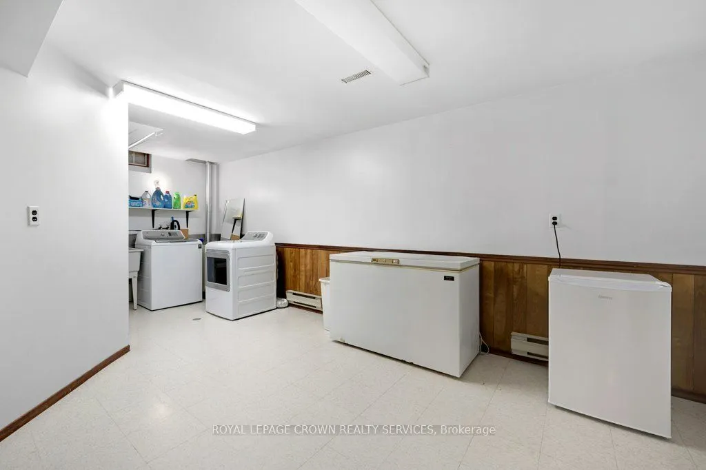 14 Pathfinder Crescent