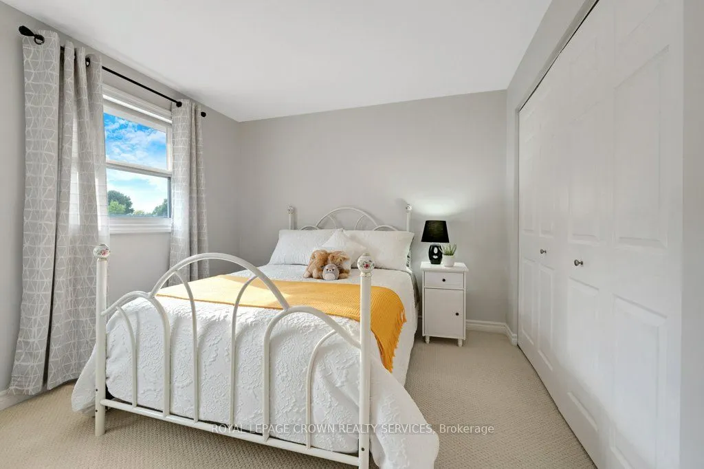 14 Pathfinder Crescent