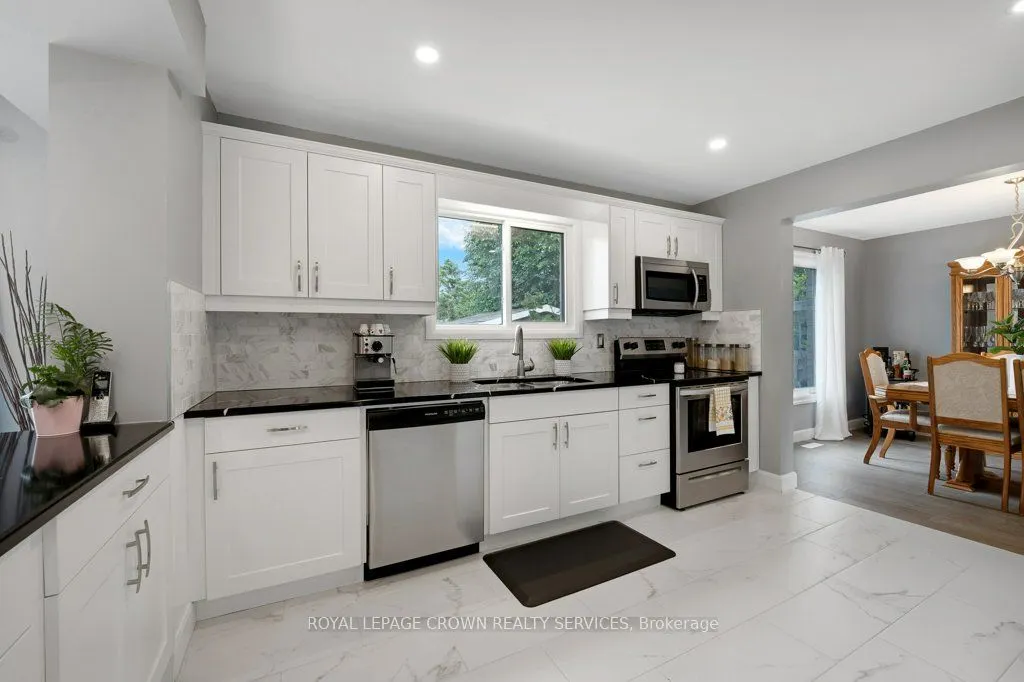14 Pathfinder Crescent
