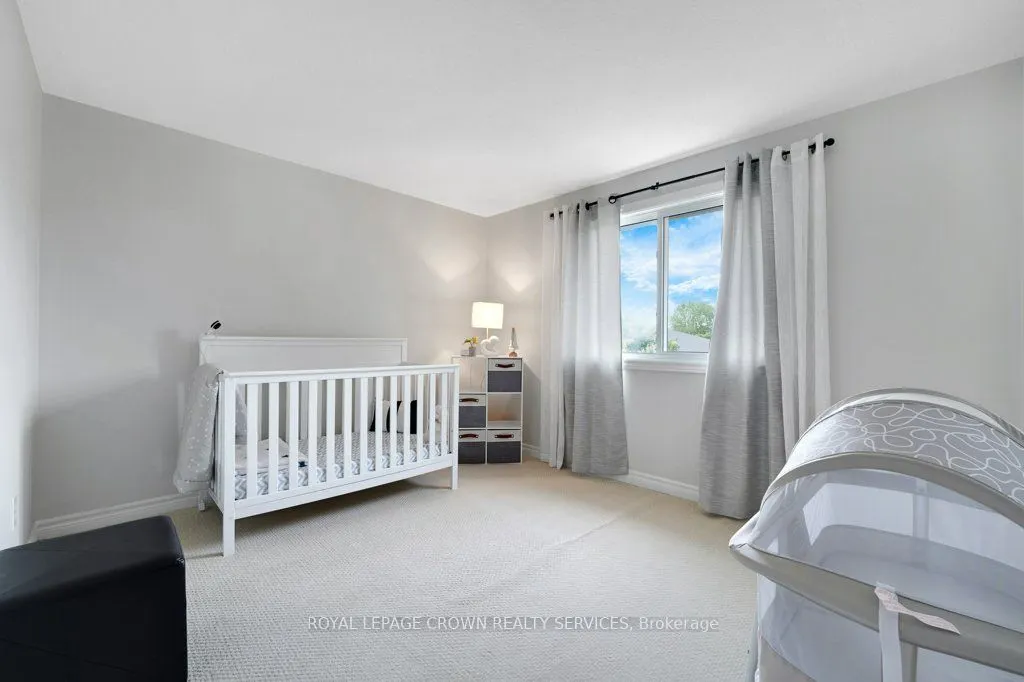 14 Pathfinder Crescent