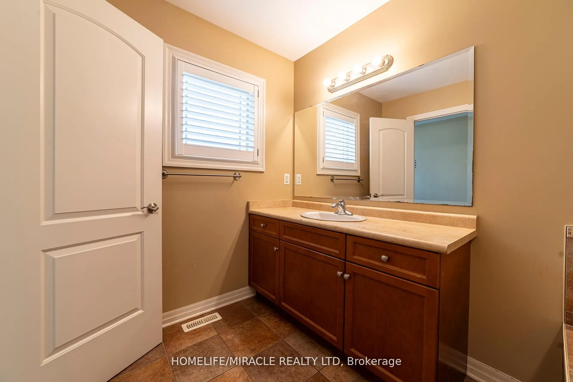 3208 Bayham Lane