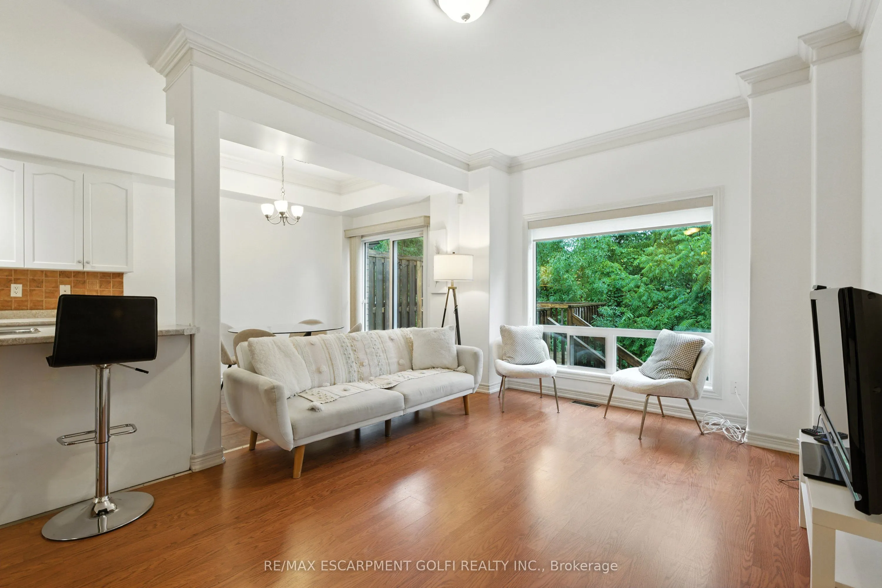 42 Chloe Street