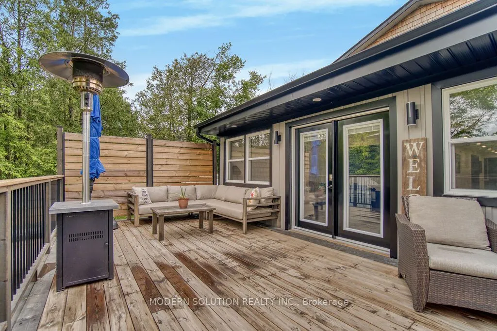82 Shea Crescent