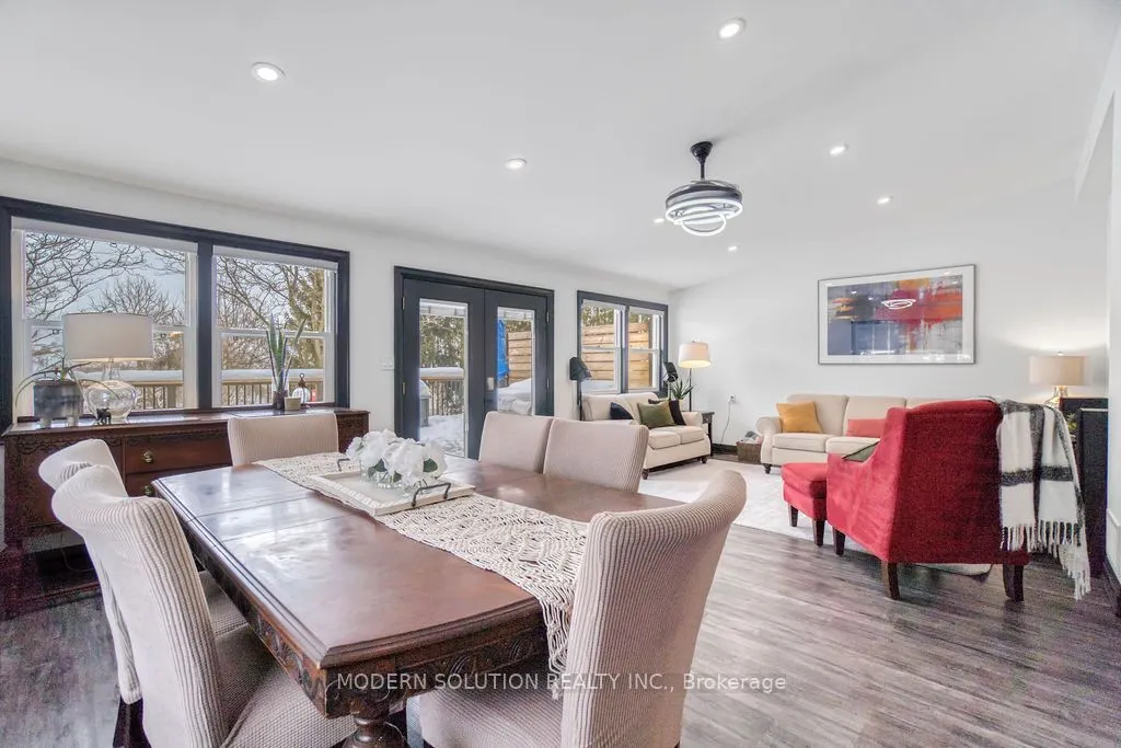82 Shea Crescent