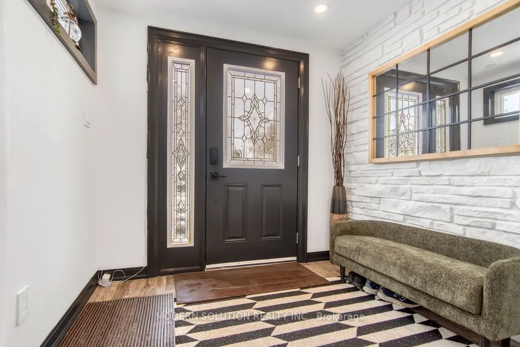 82 Shea Crescent