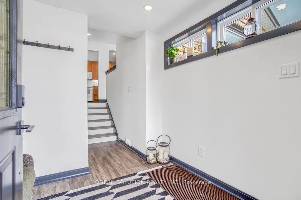 82 Shea Crescent