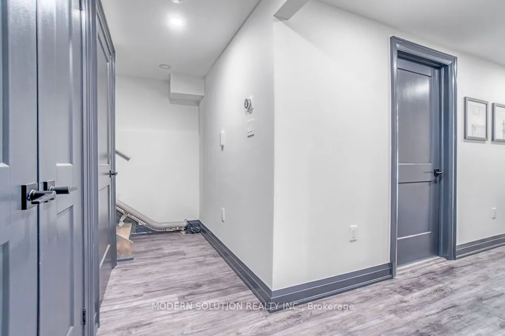 82 Shea Crescent