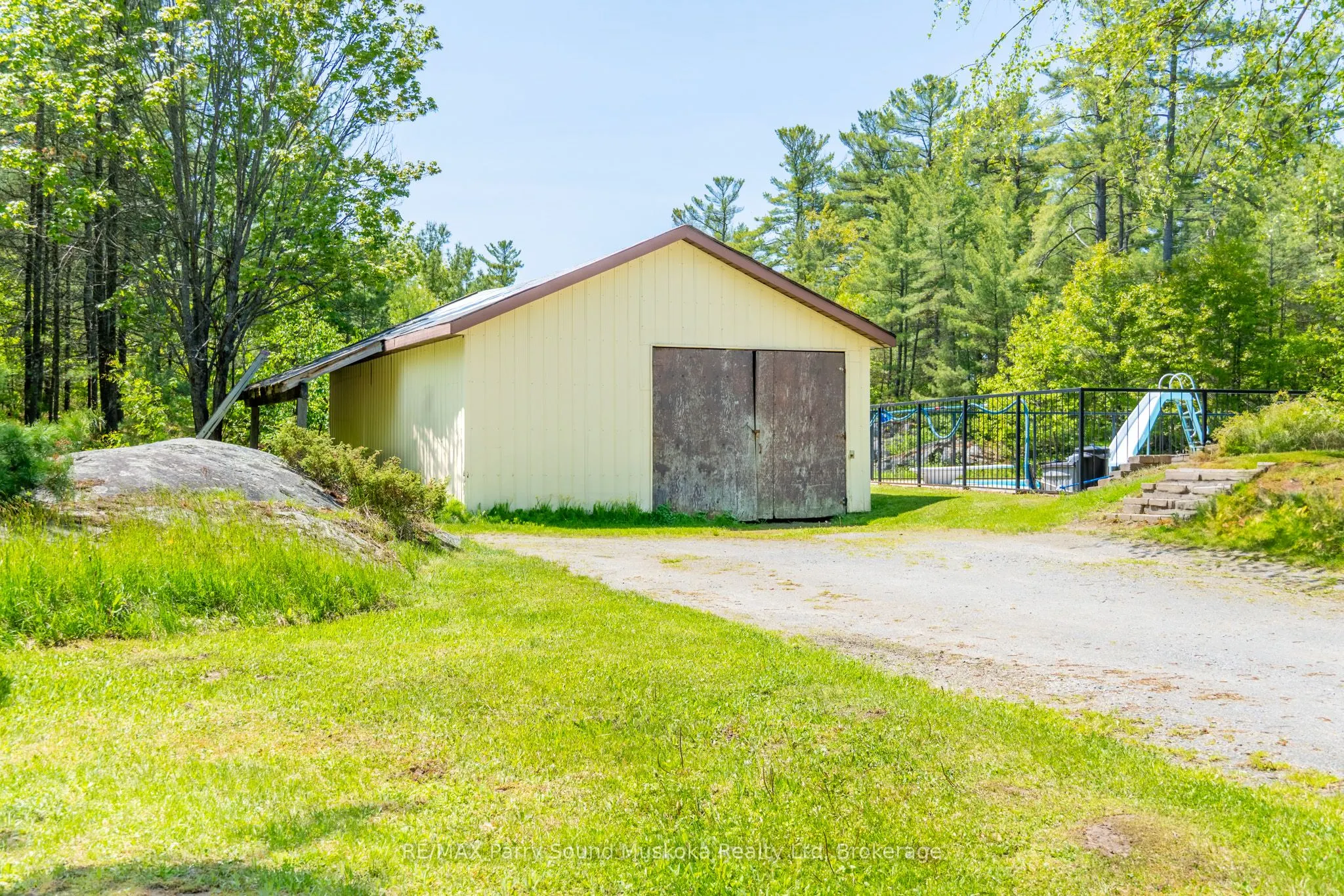 217 South Shore Road