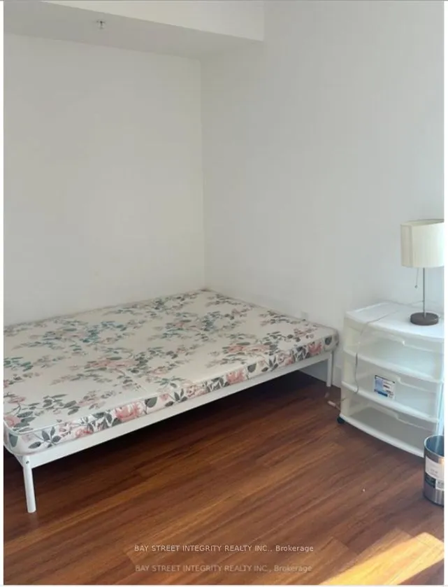 1 Wellington St. Street, #Unit 811