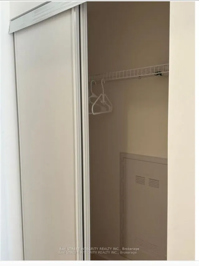 1 Wellington St. Street, #Unit 811