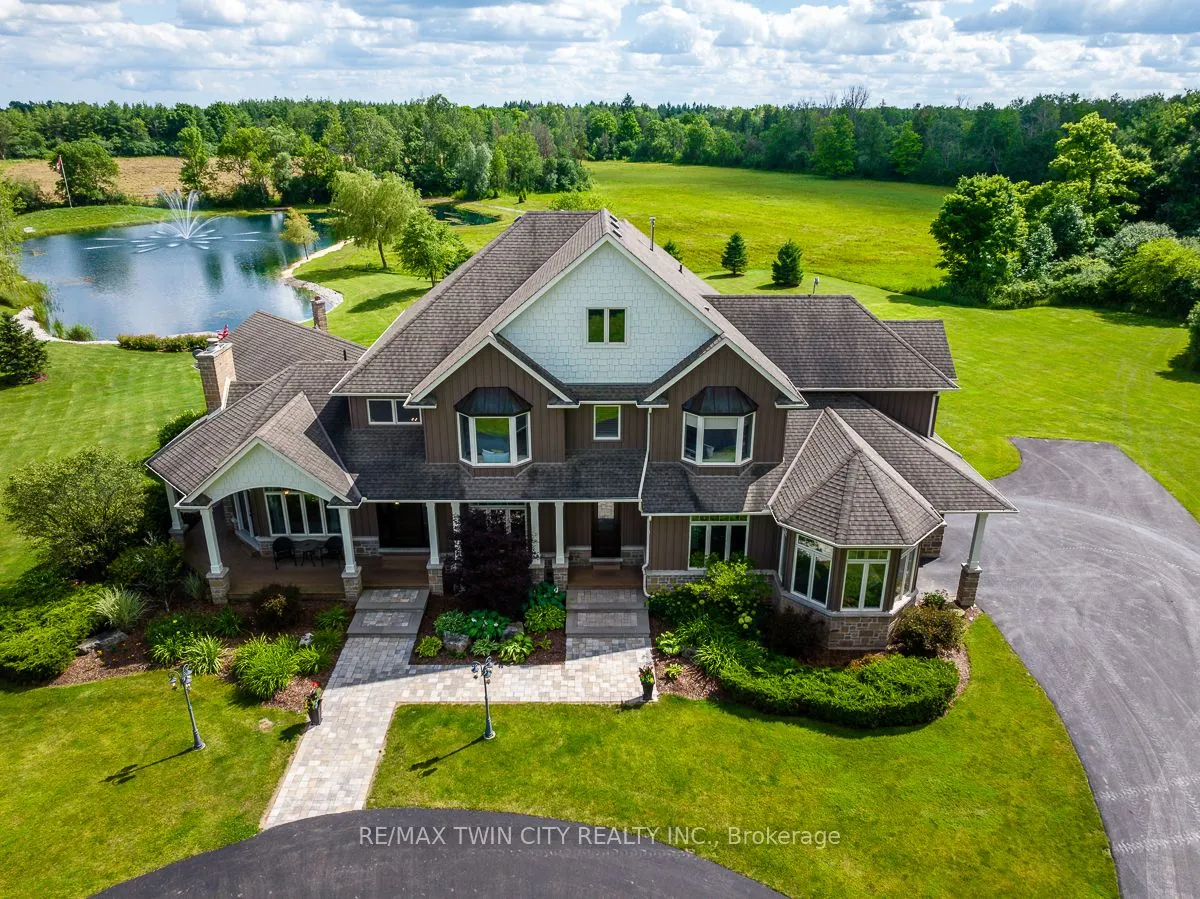 1532 6th Concession Road W