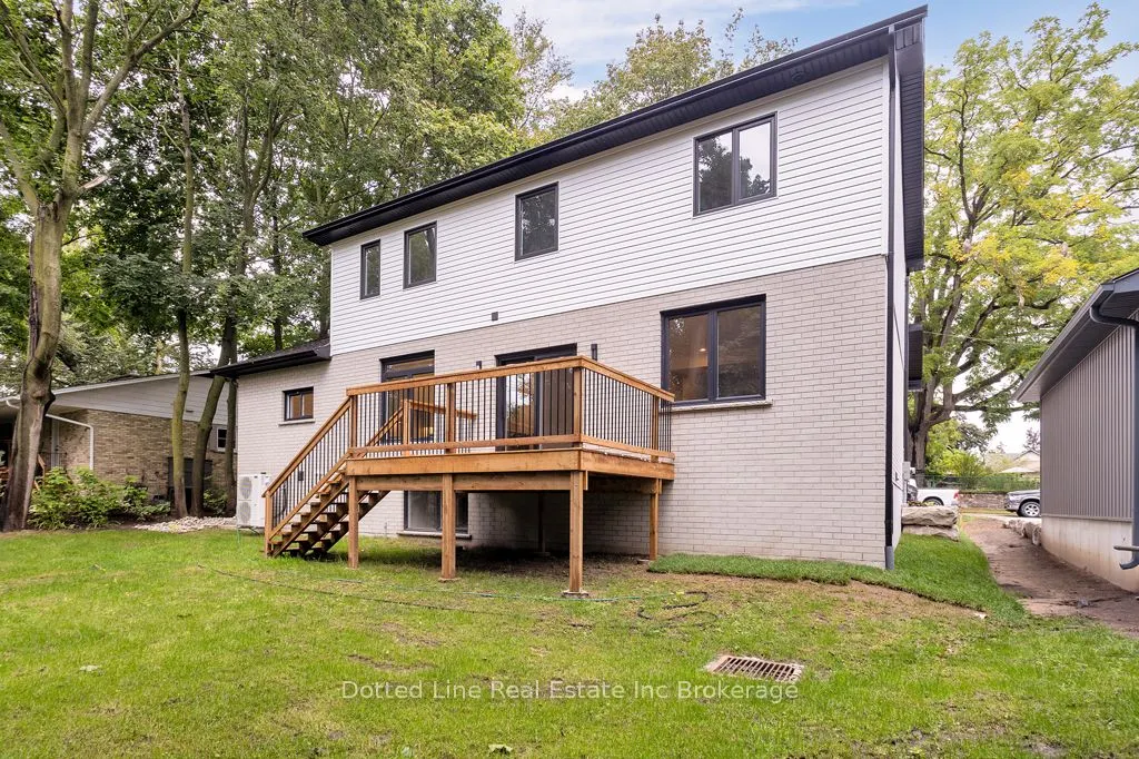 9 Delevan Crescent