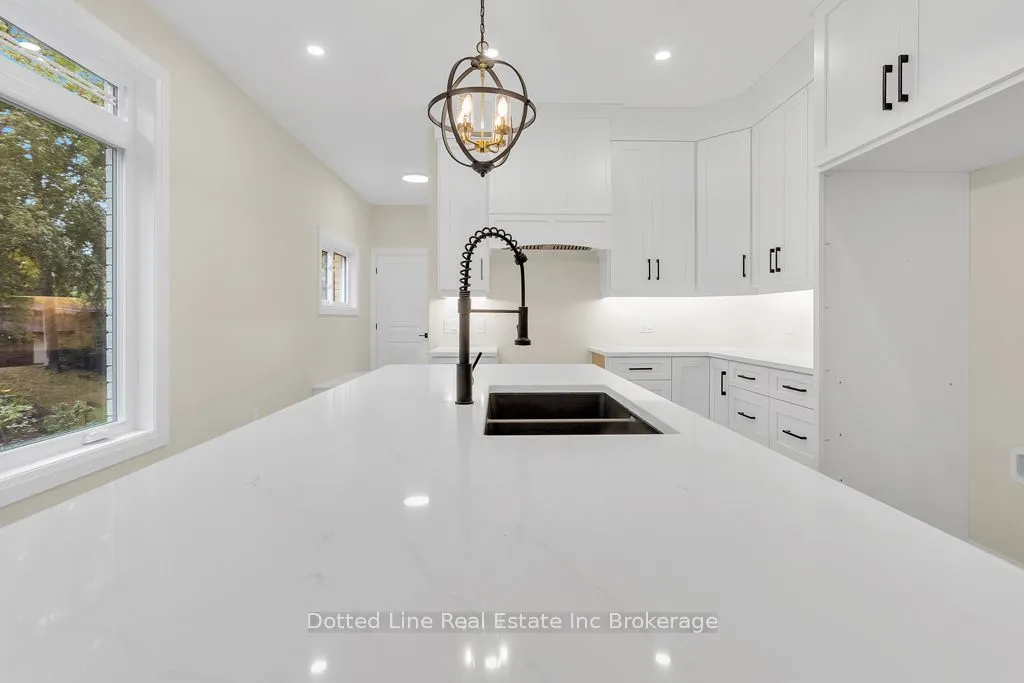 9 Delevan Crescent