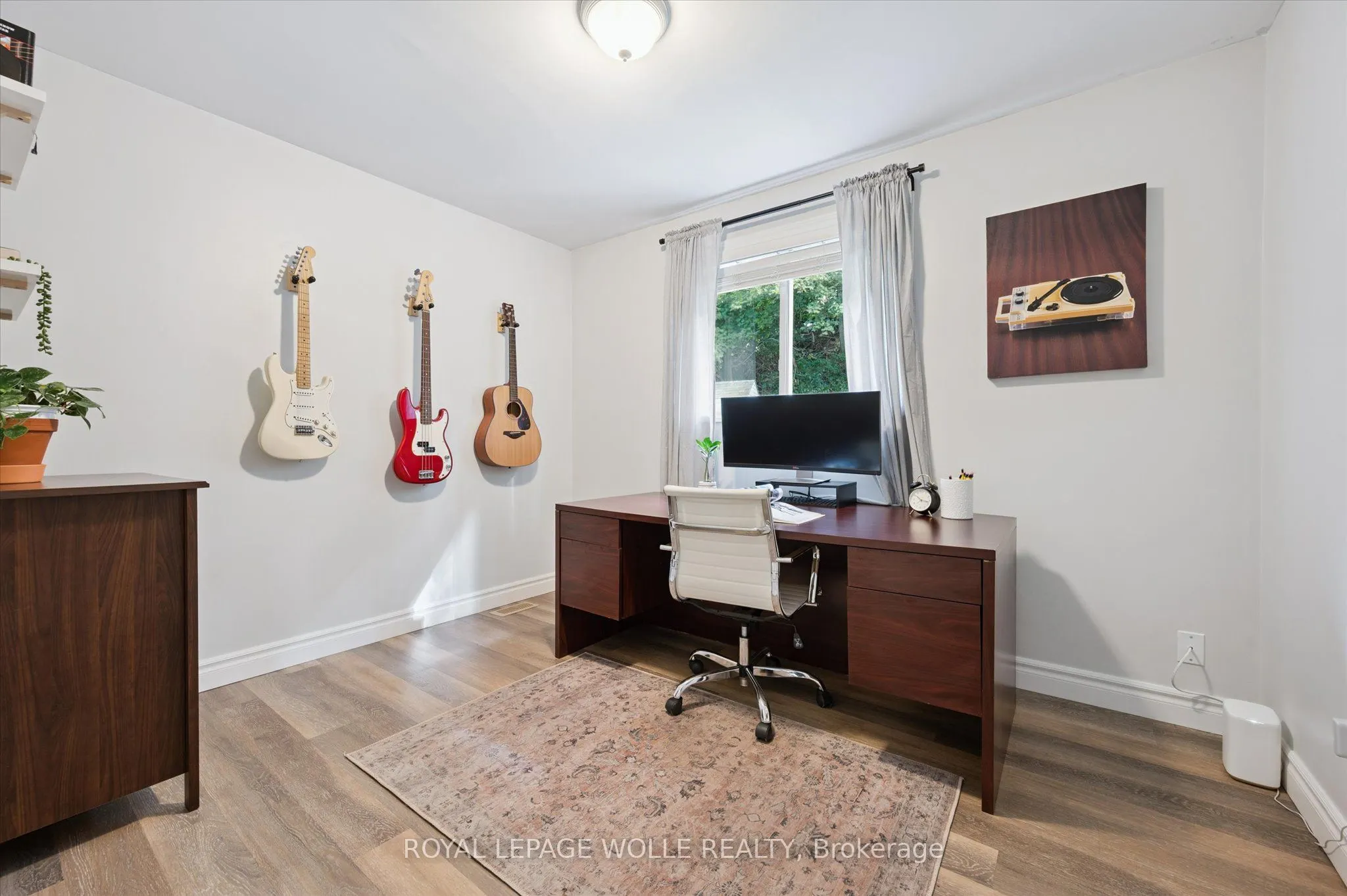 89 Mayfield Avenue