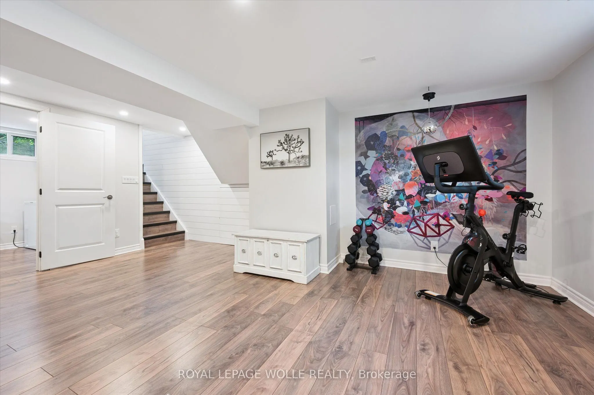 89 Mayfield Avenue
