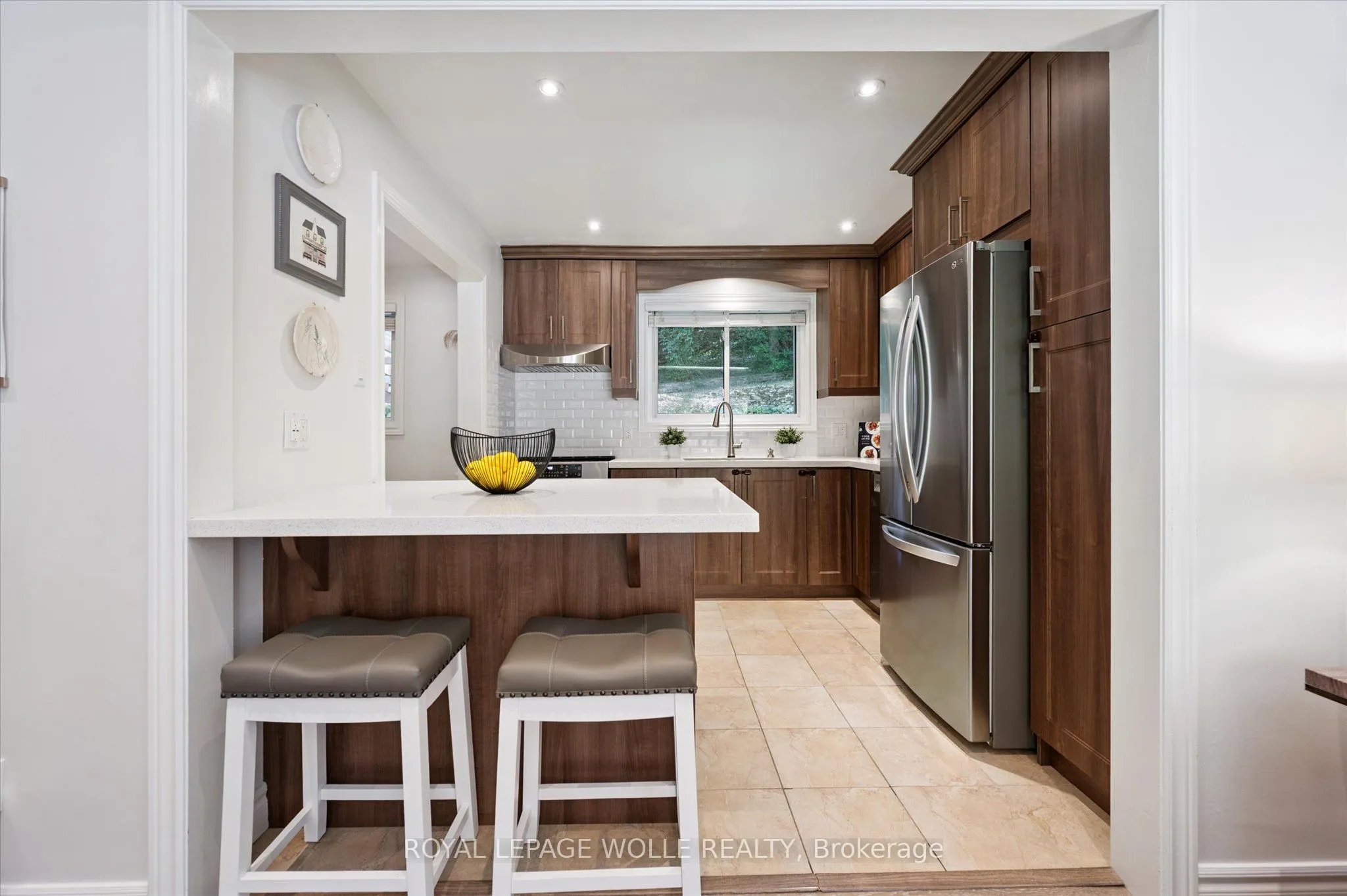 89 Mayfield Avenue