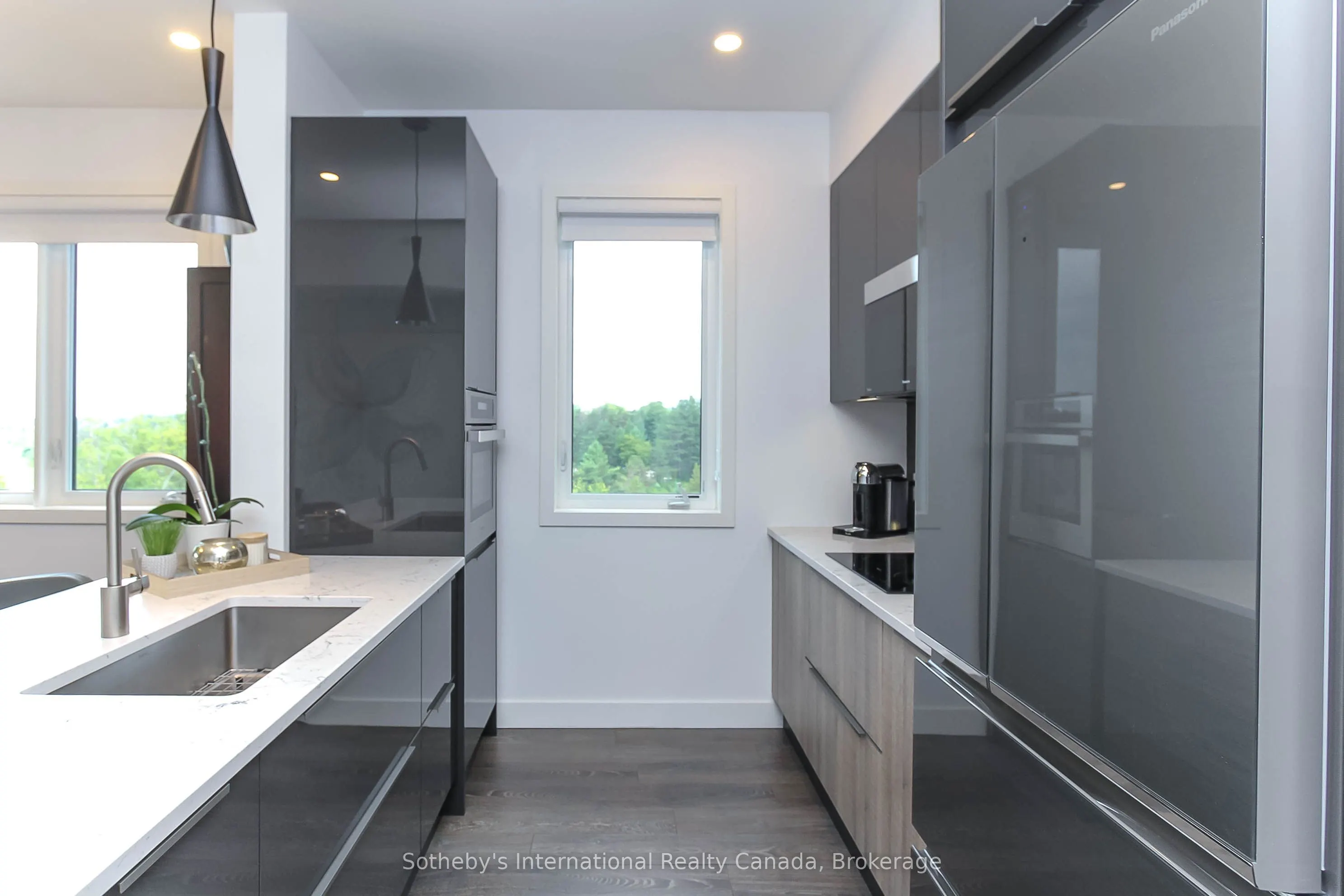 16 BECKWITH Lane, #402