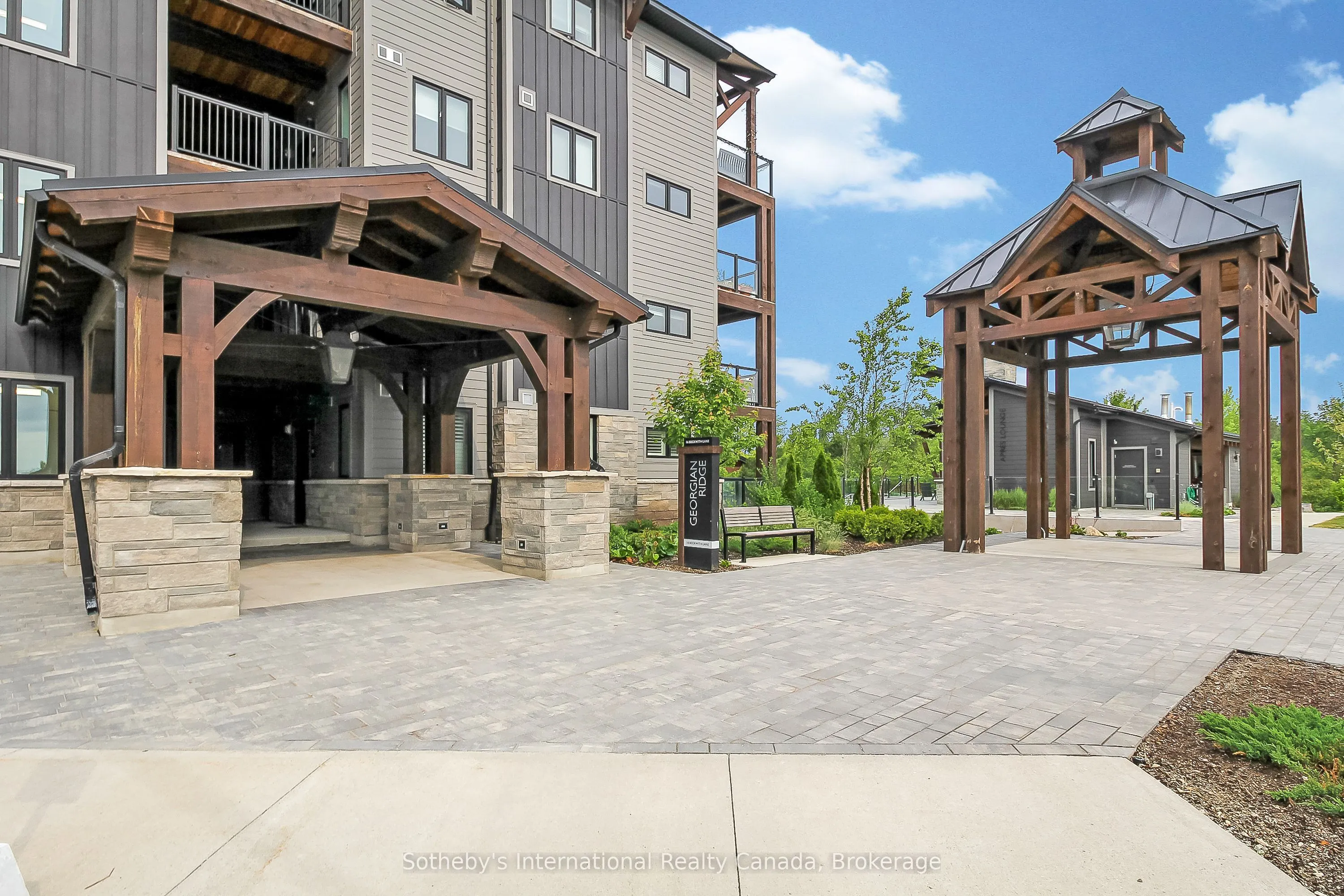16 BECKWITH Lane, #402