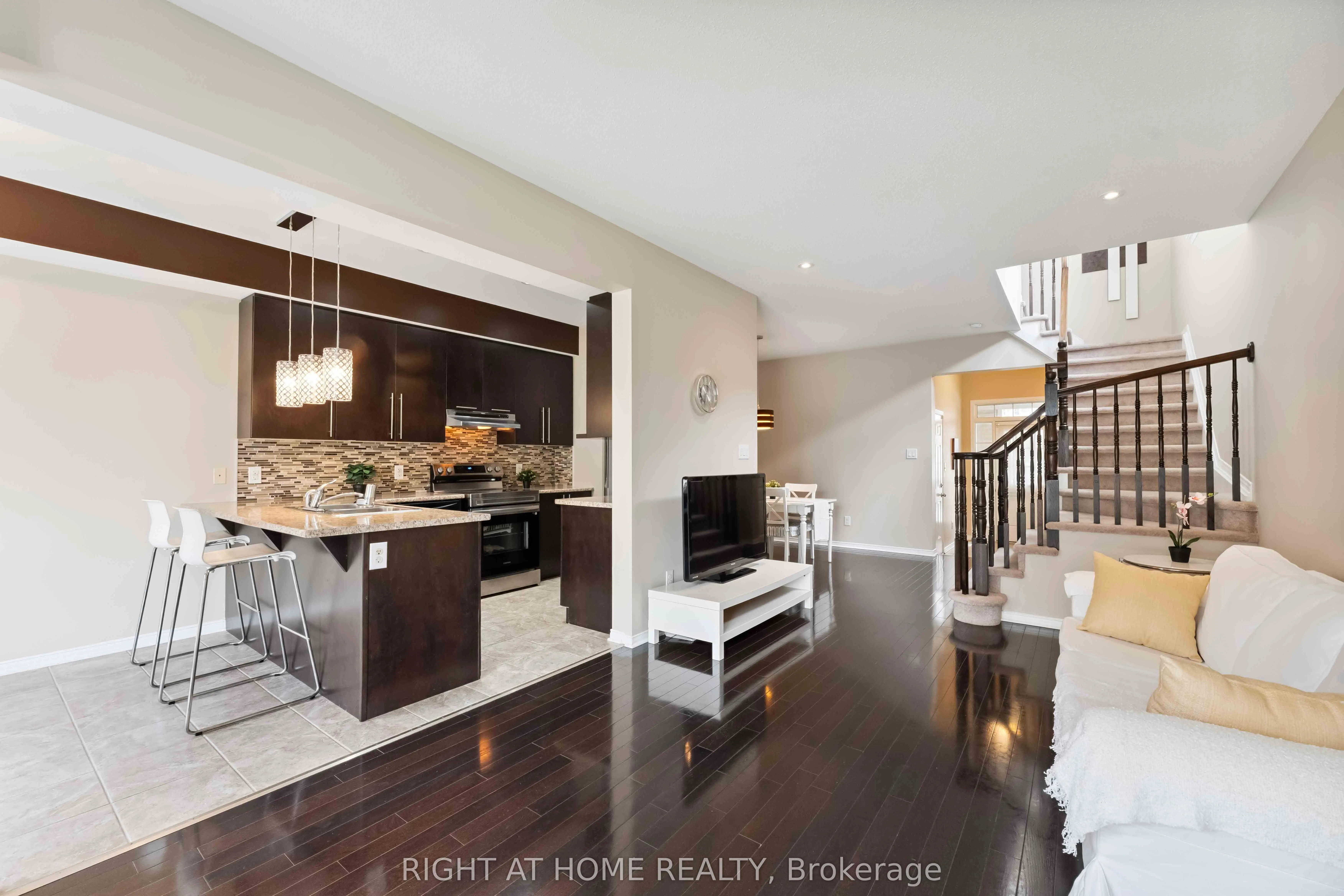 905 Caldermill Private