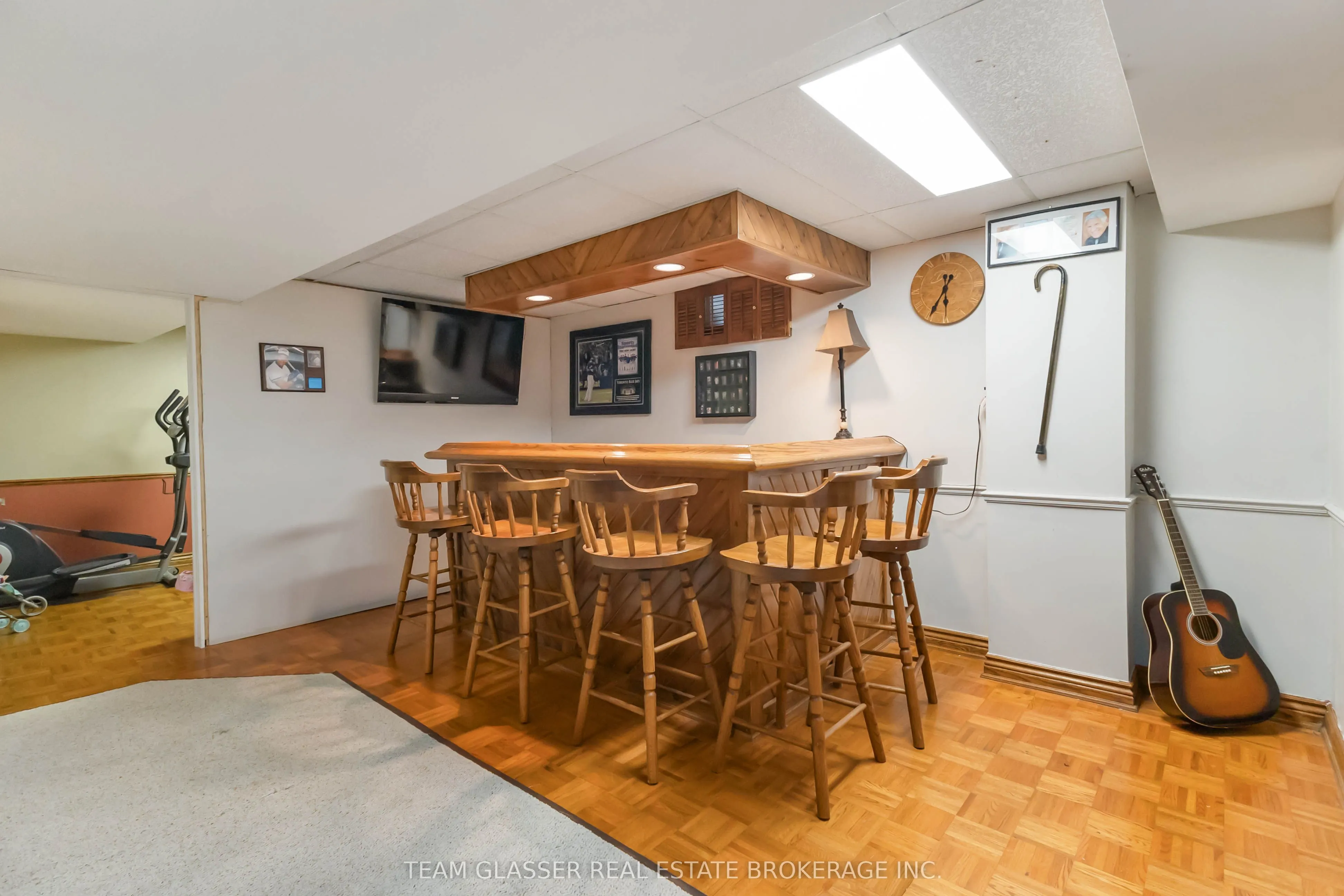 210 CHALET Crescent