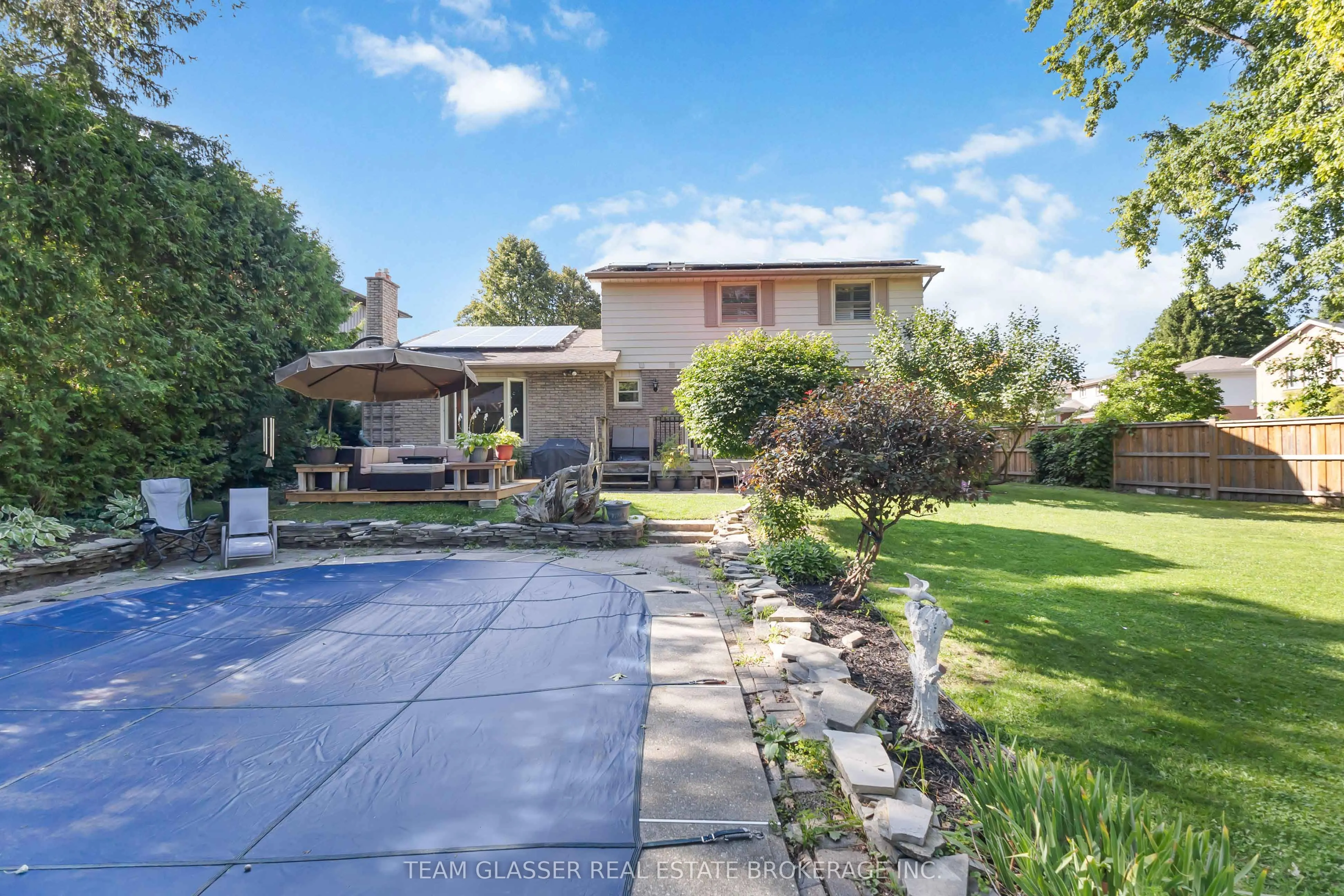 210 CHALET Crescent