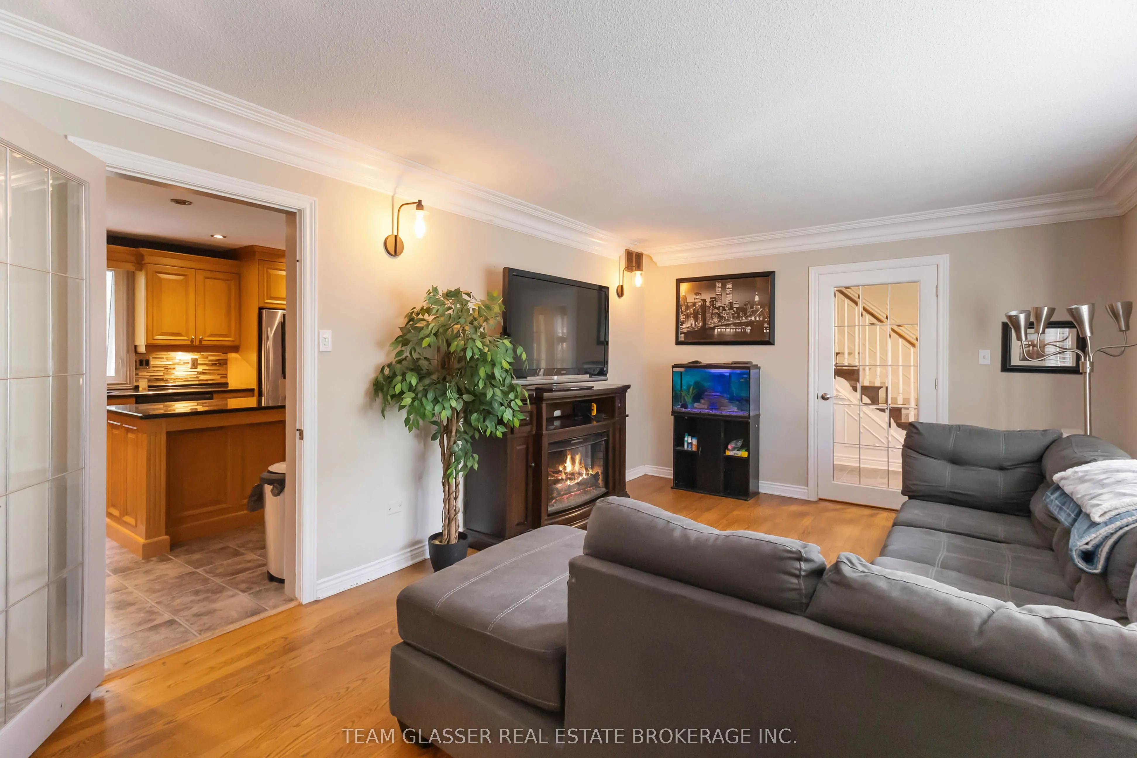 210 CHALET Crescent