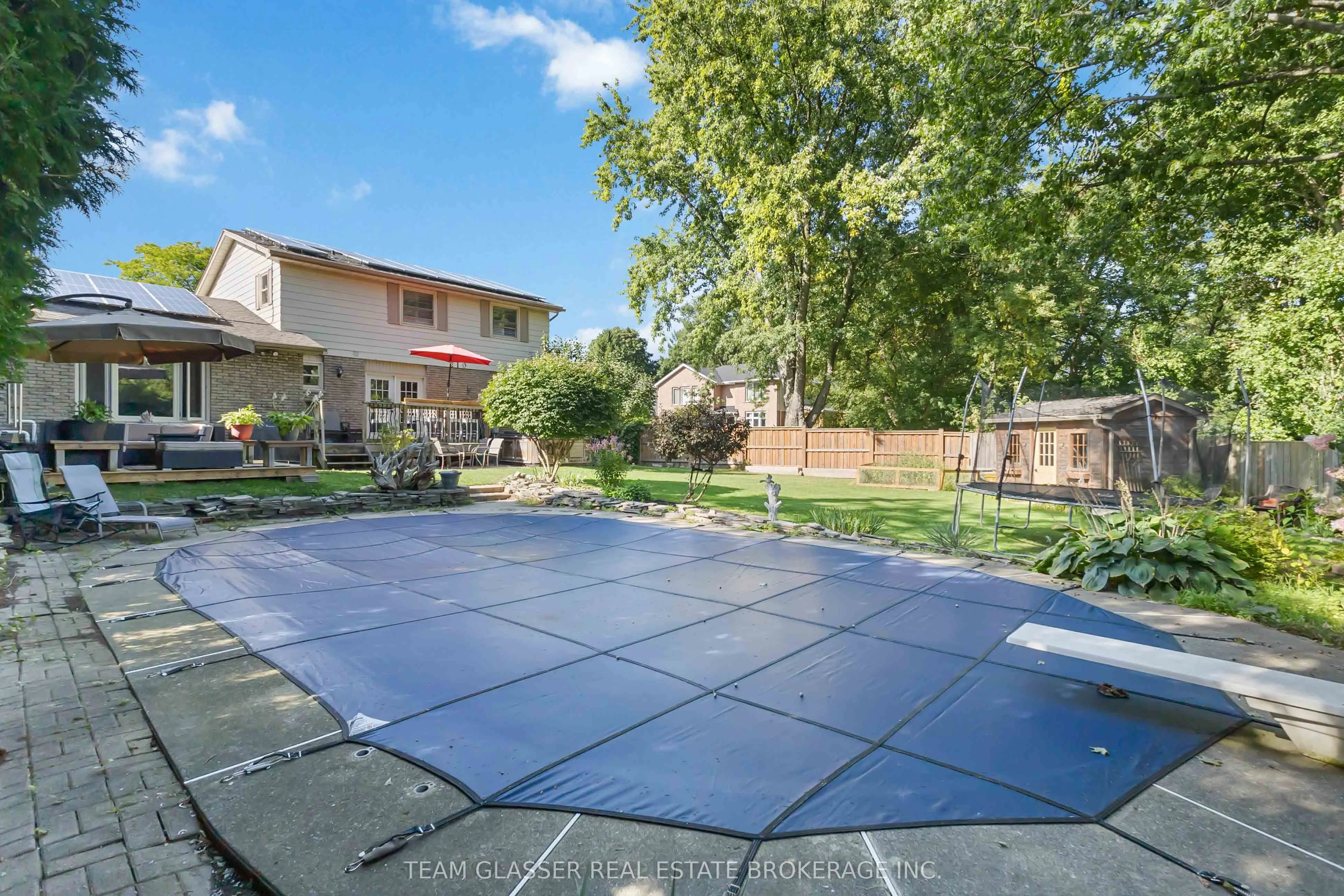 210 CHALET Crescent