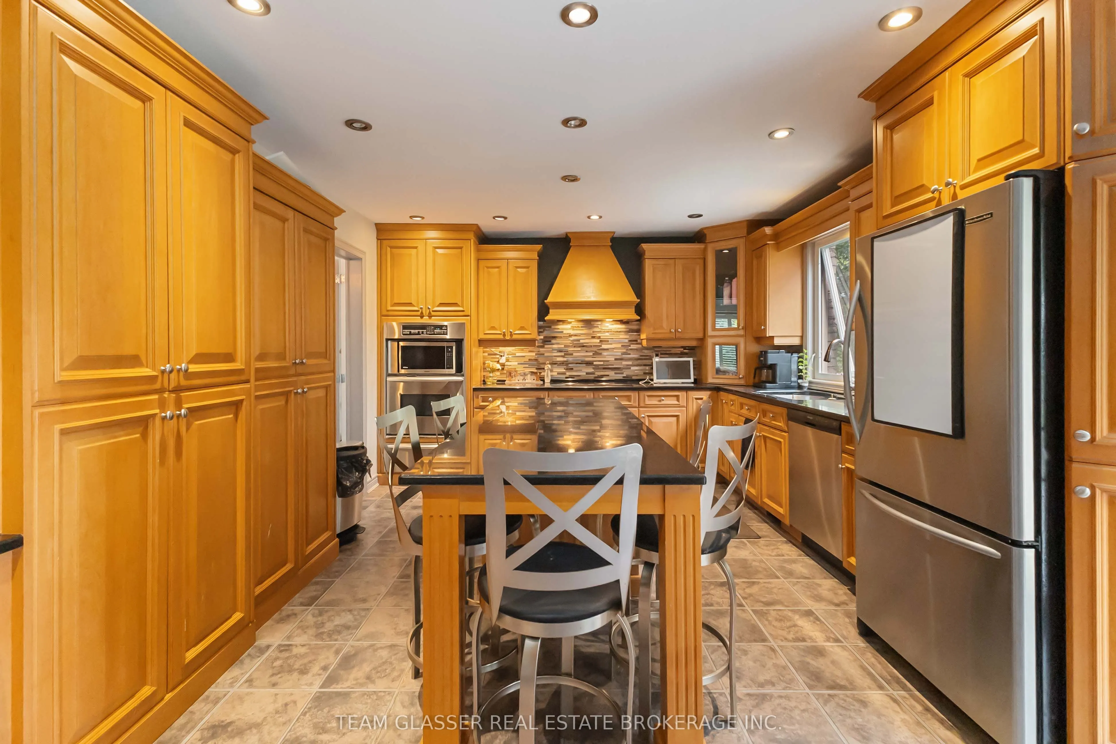 210 CHALET Crescent