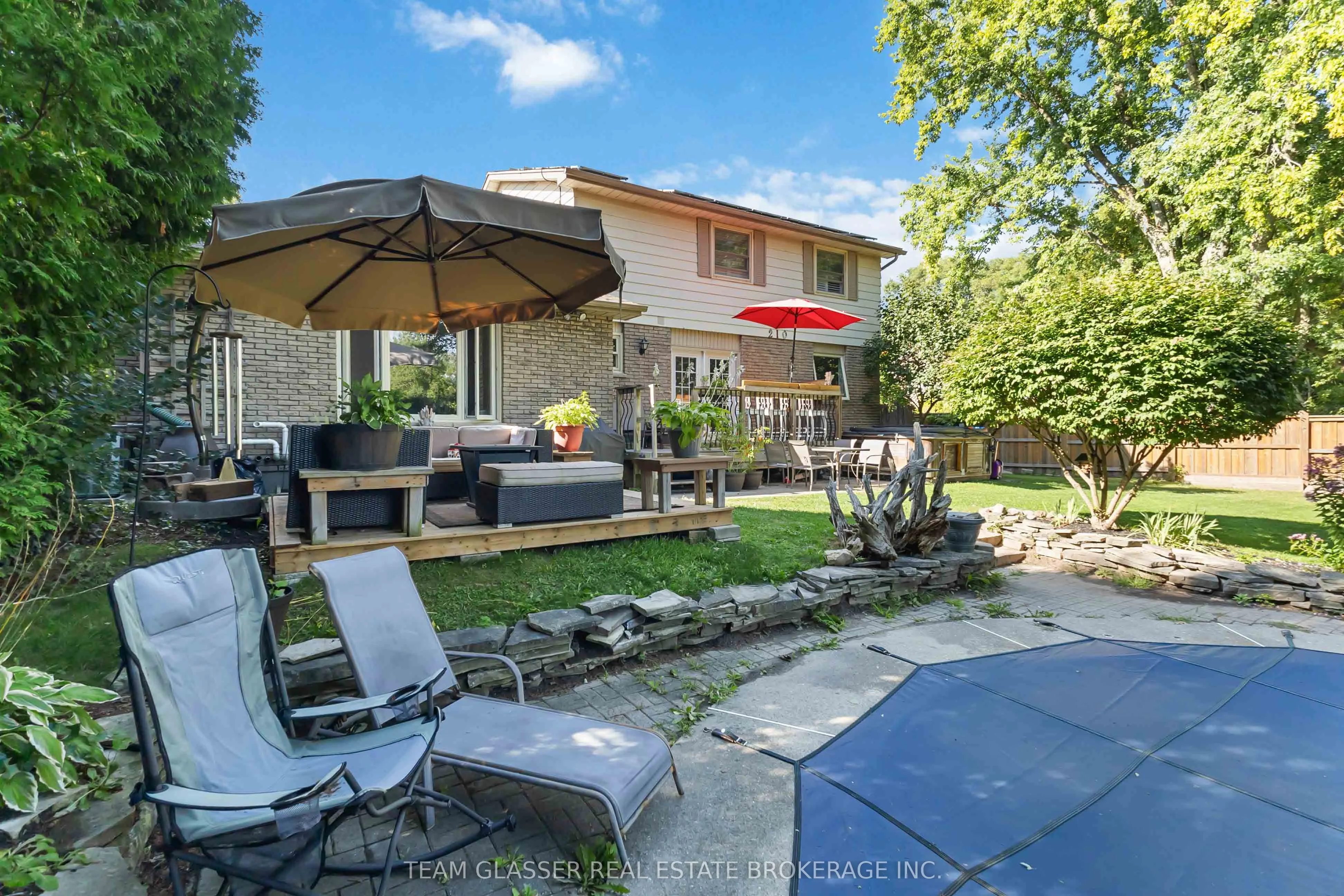210 CHALET Crescent