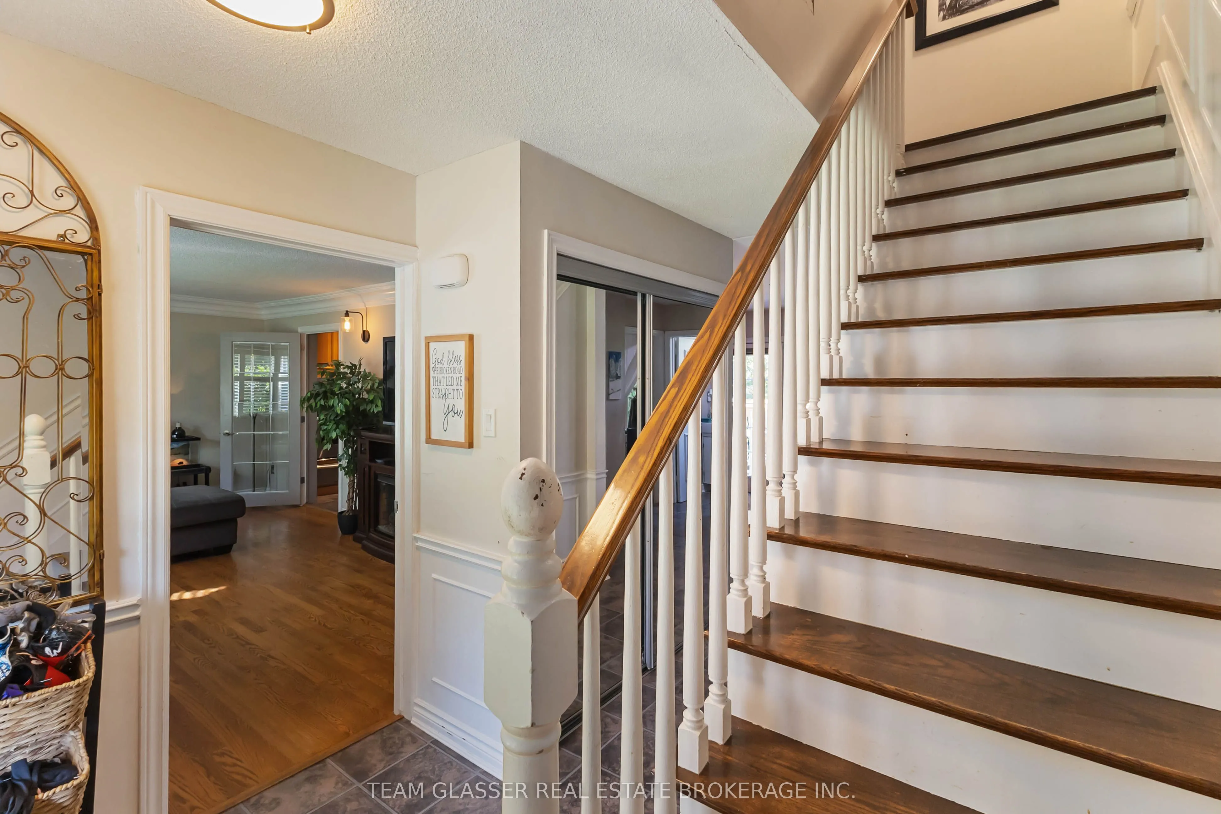 210 CHALET Crescent