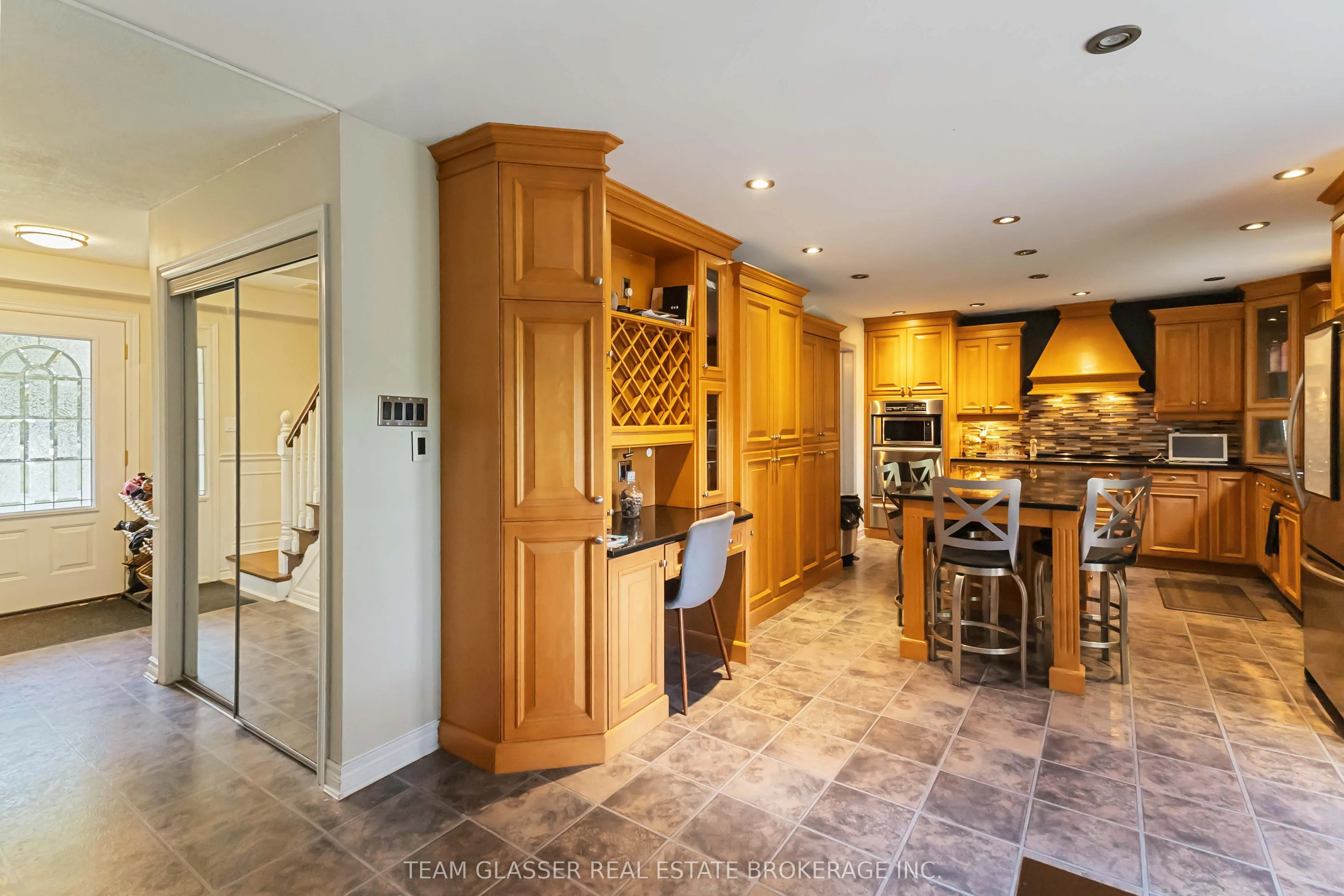 210 CHALET Crescent