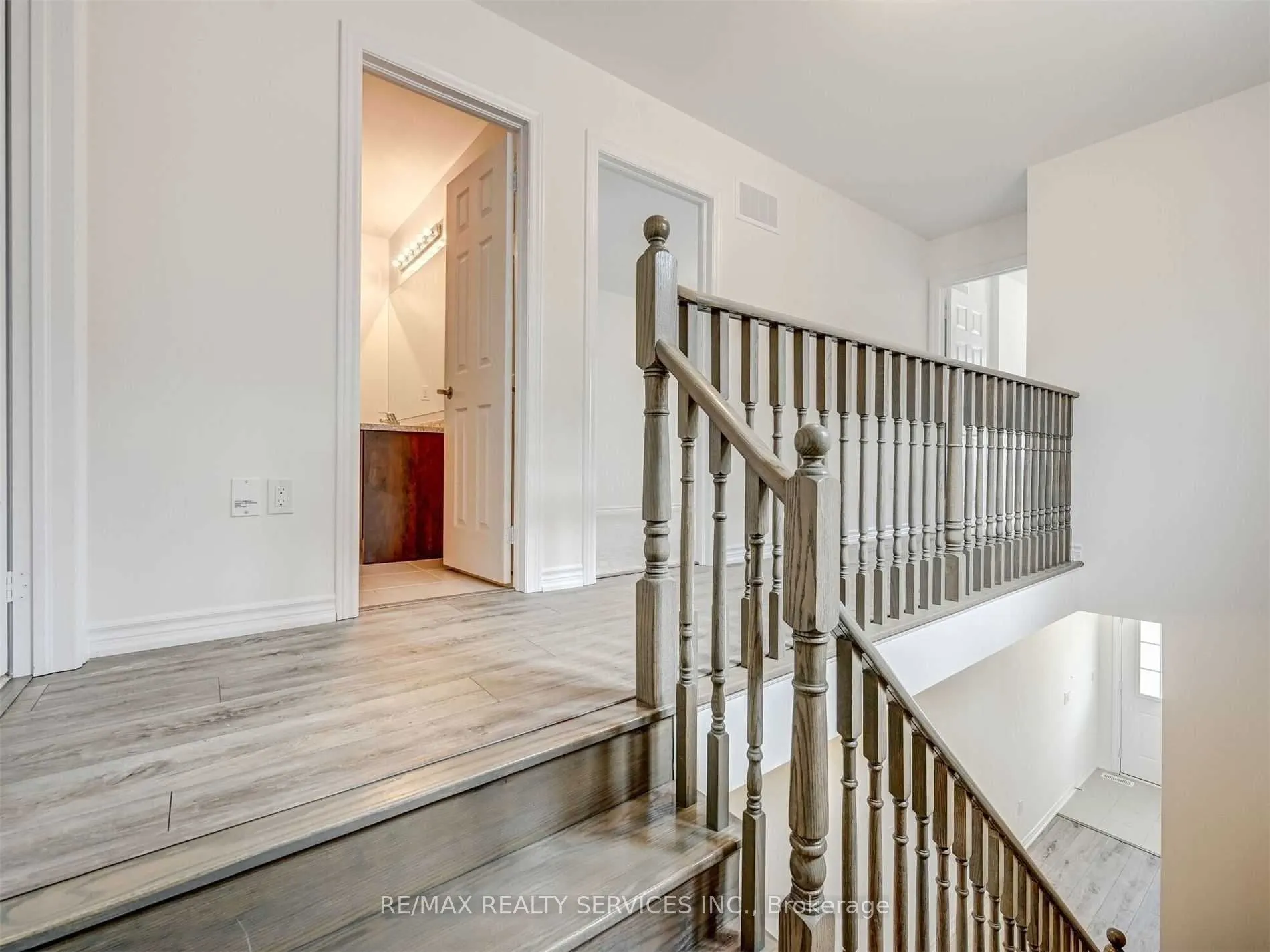 212 Ridley Crescent