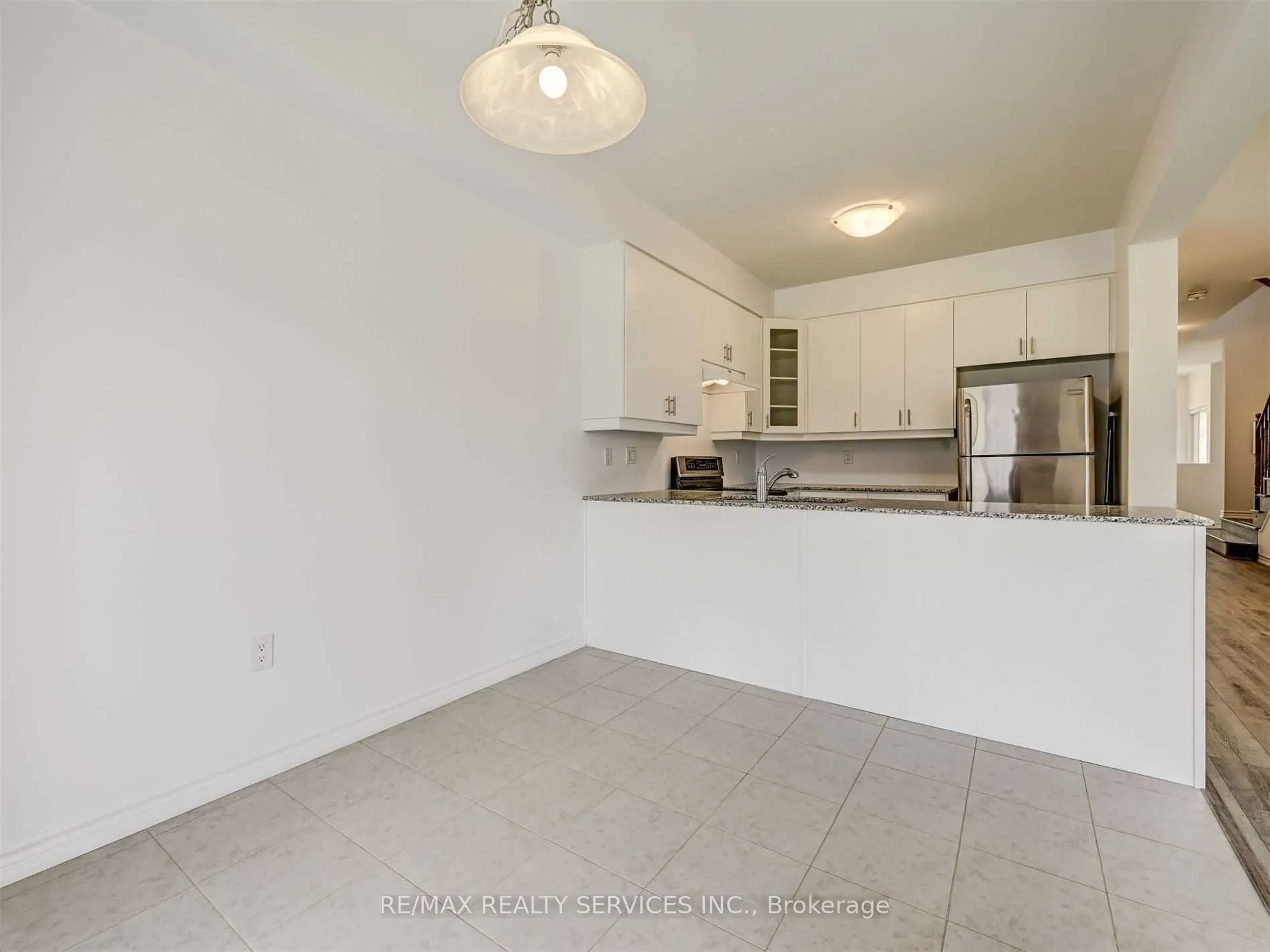 212 Ridley Crescent