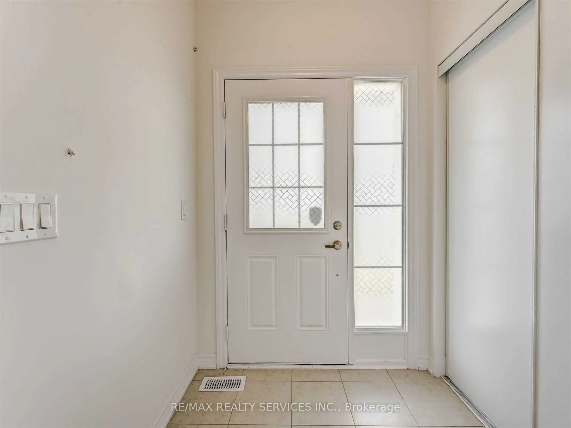 212 Ridley Crescent