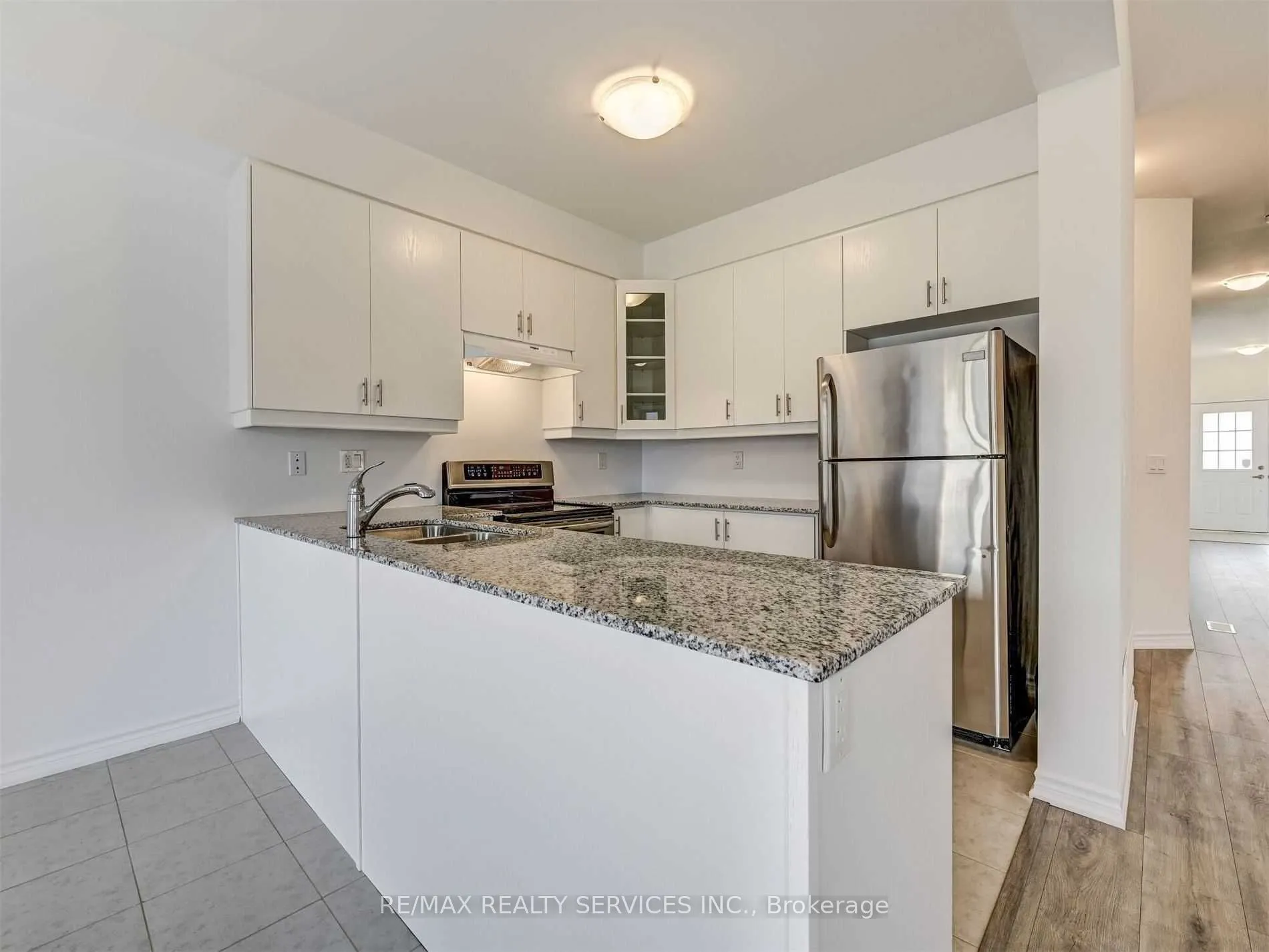 212 Ridley Crescent
