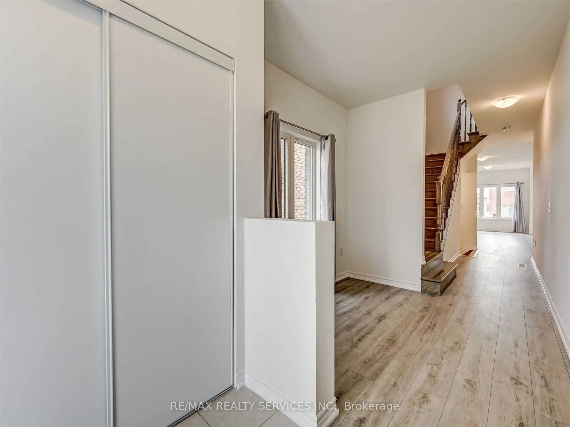 212 Ridley Crescent