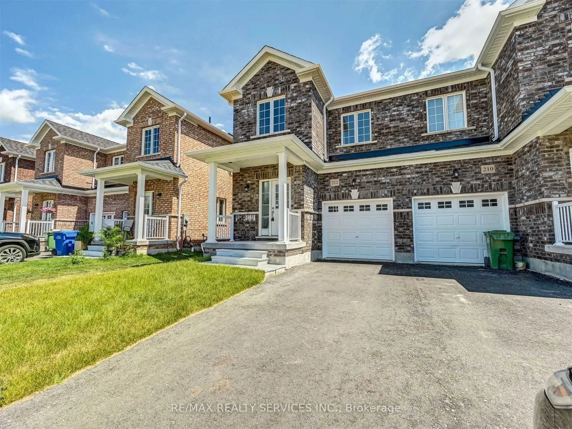 212 Ridley Crescent