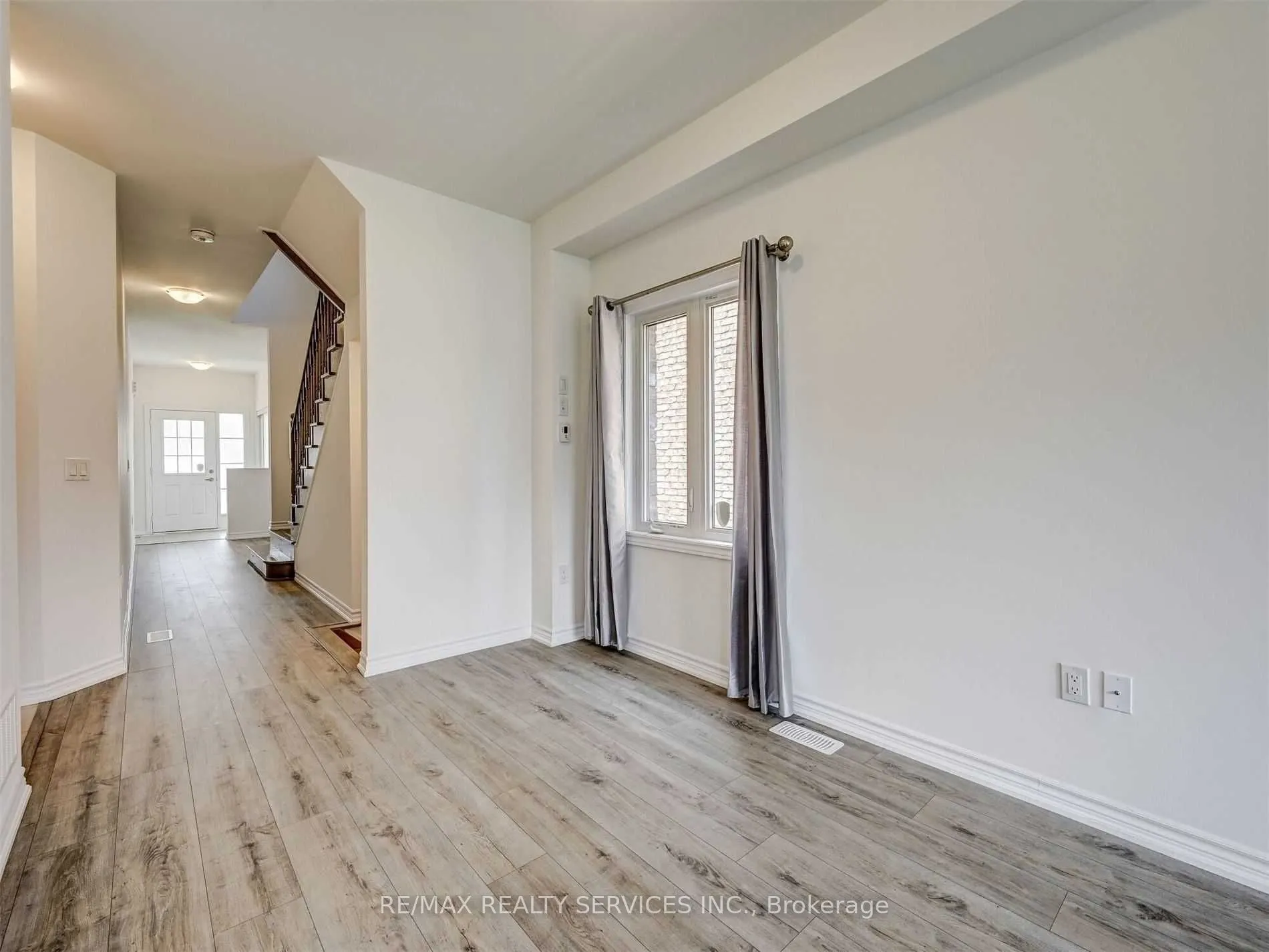 212 Ridley Crescent