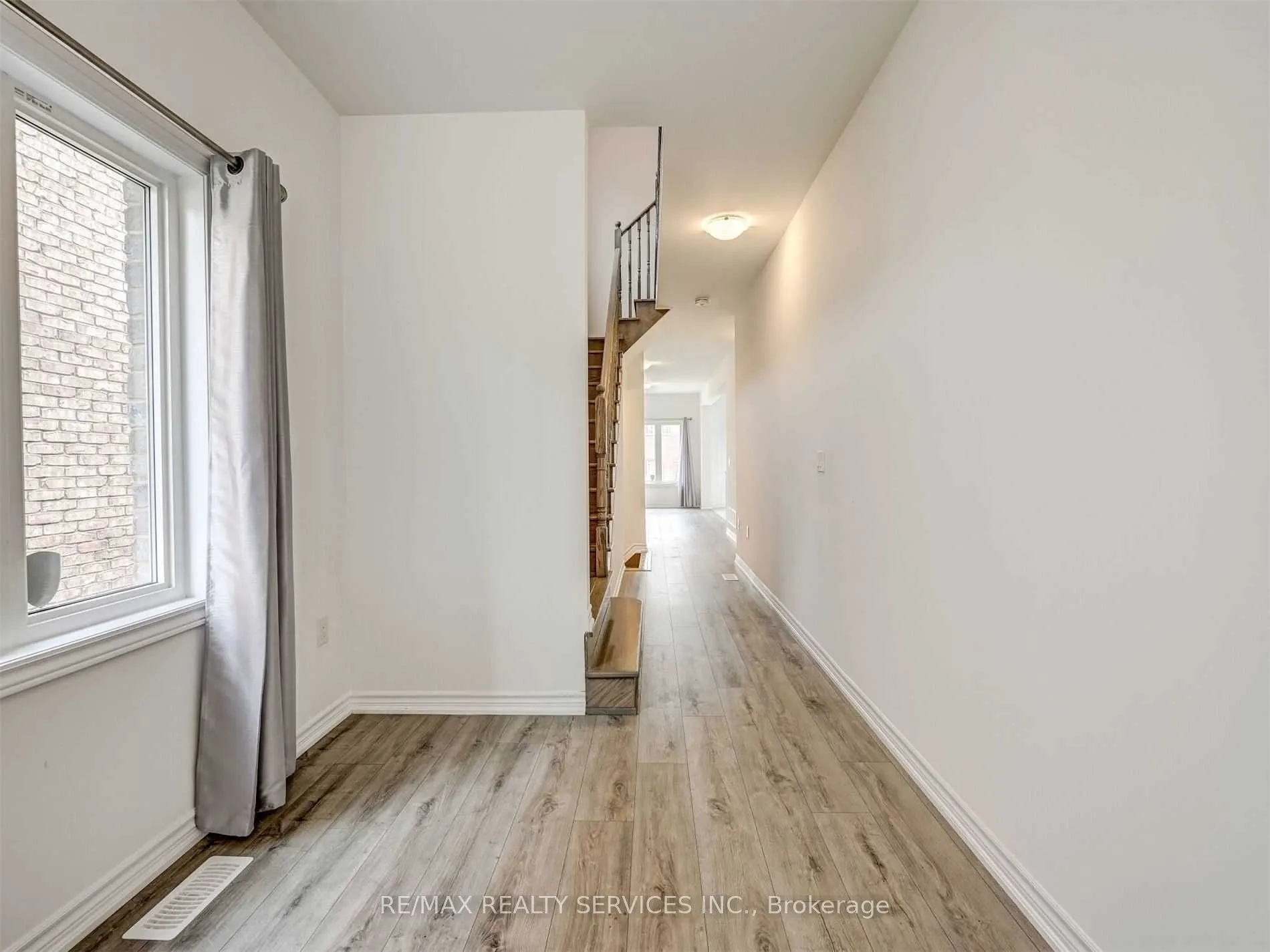 212 Ridley Crescent