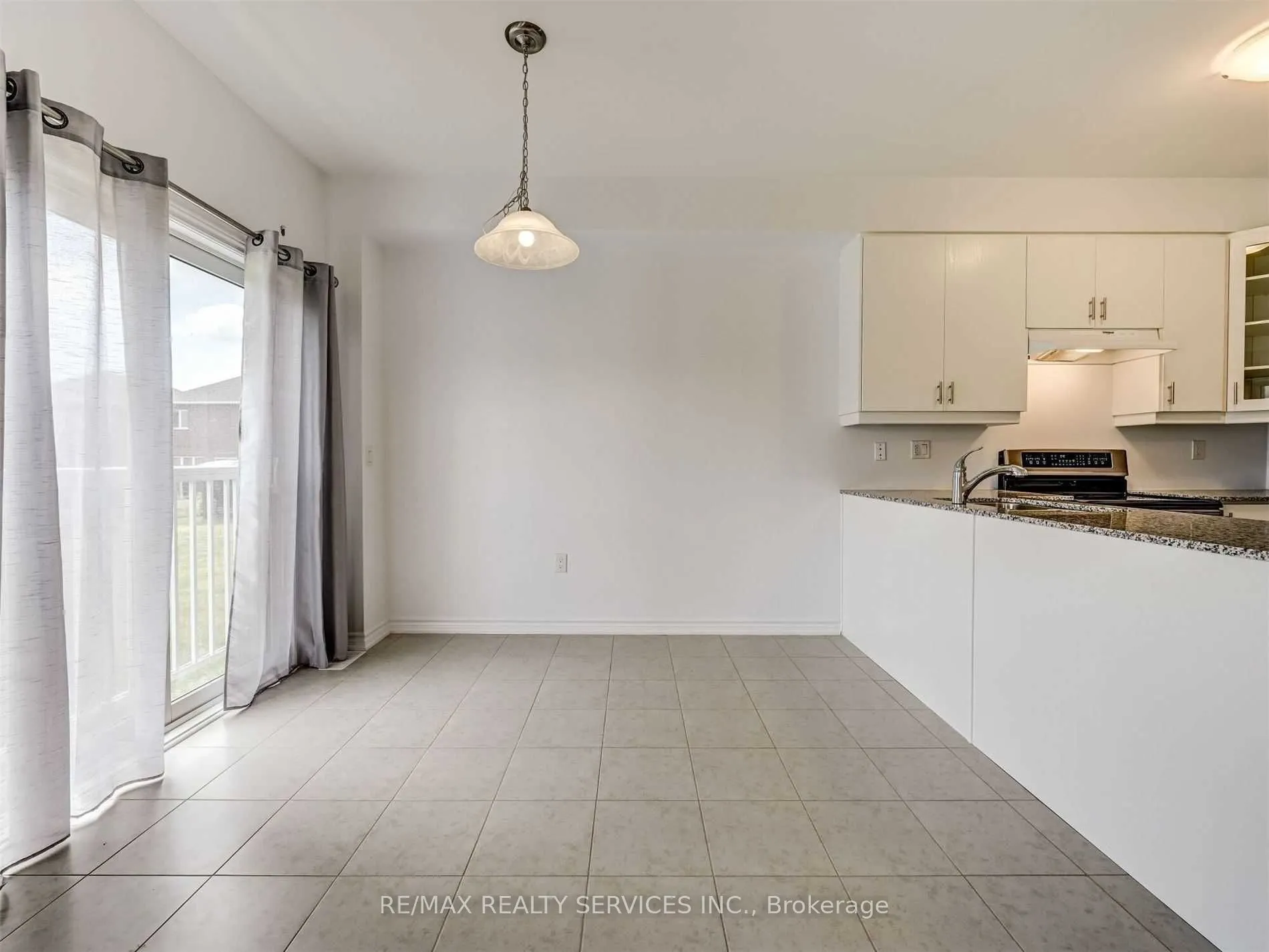 212 Ridley Crescent