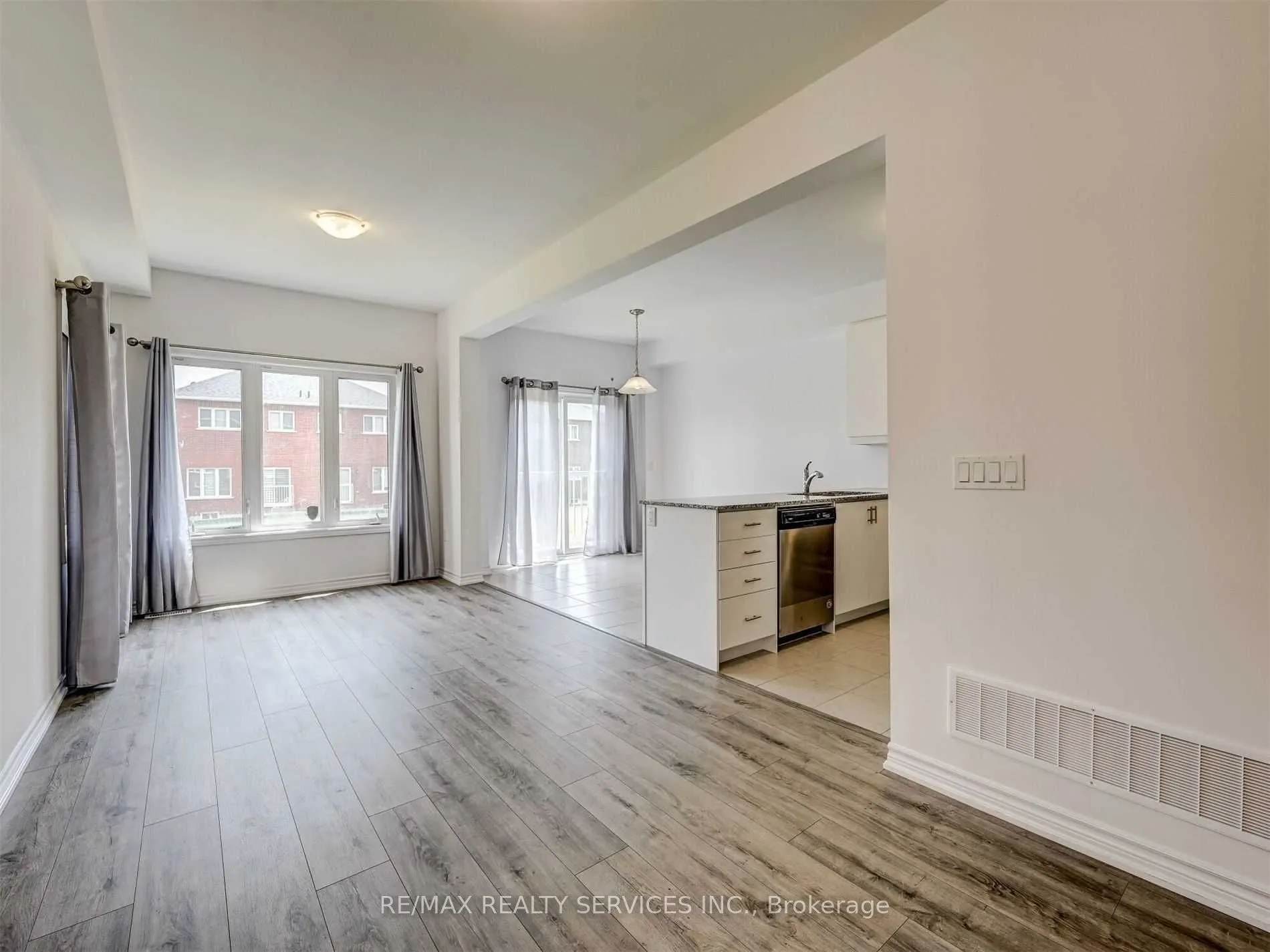 212 Ridley Crescent