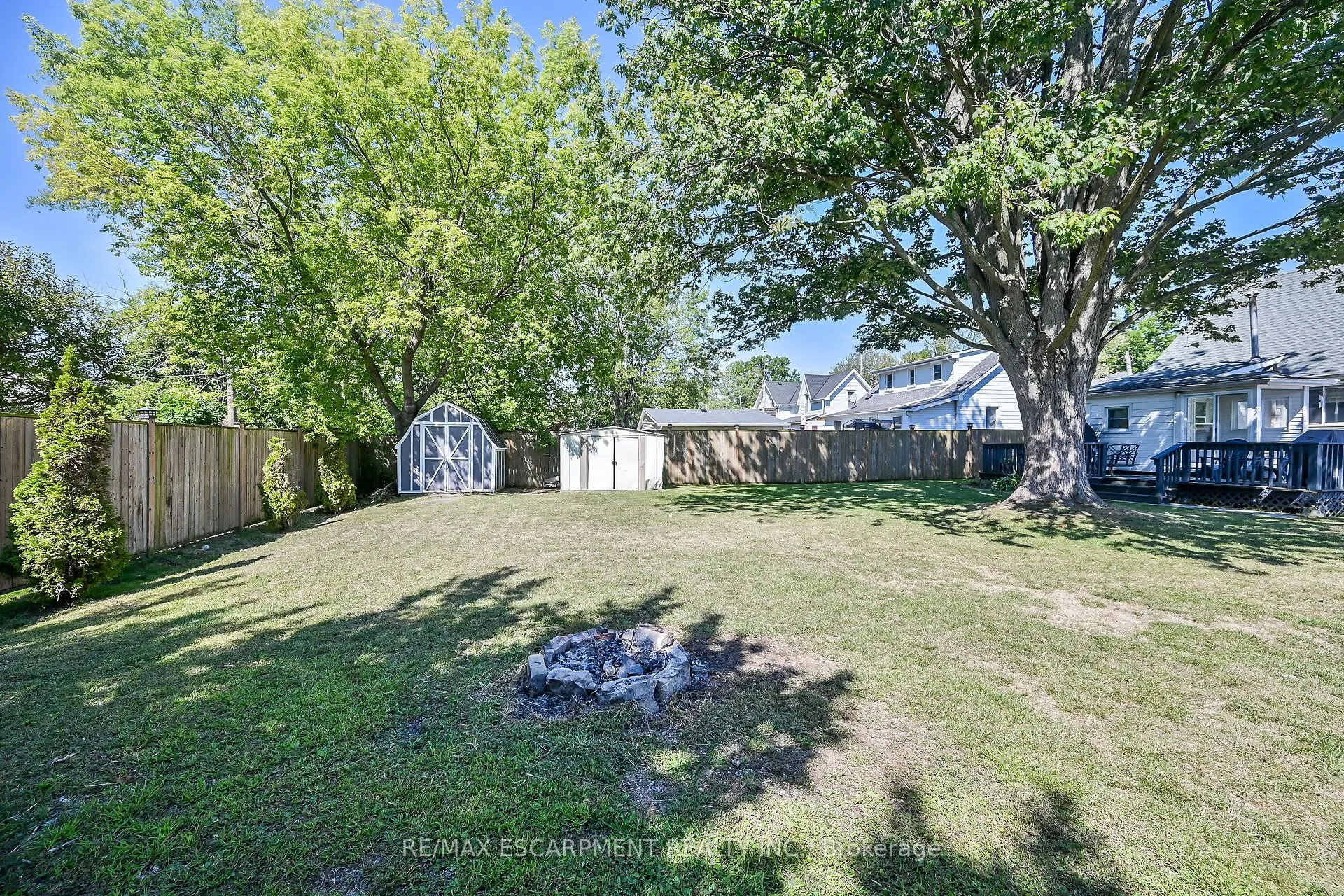 122 Fairview Avenue E