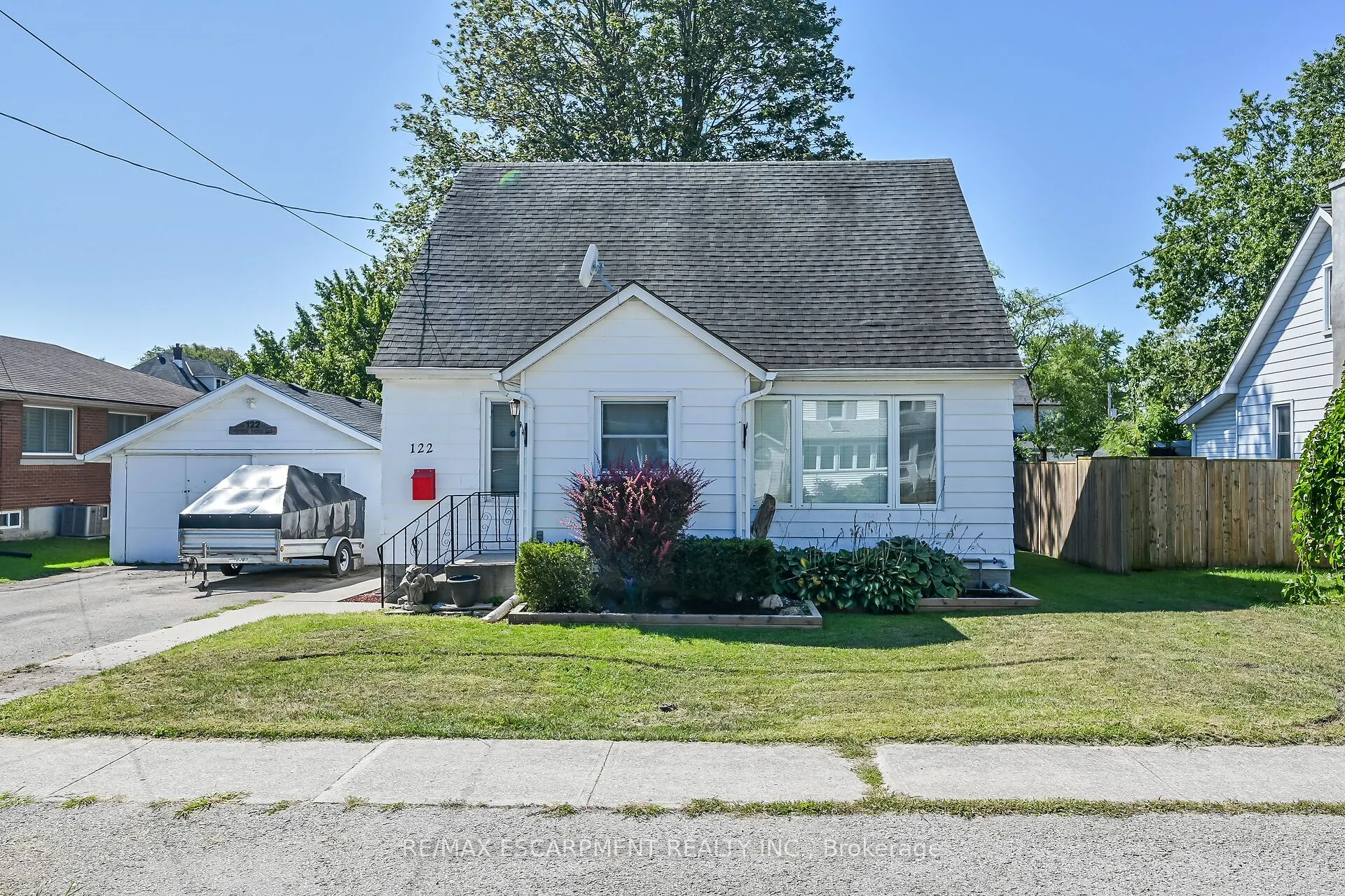 122 Fairview Avenue E