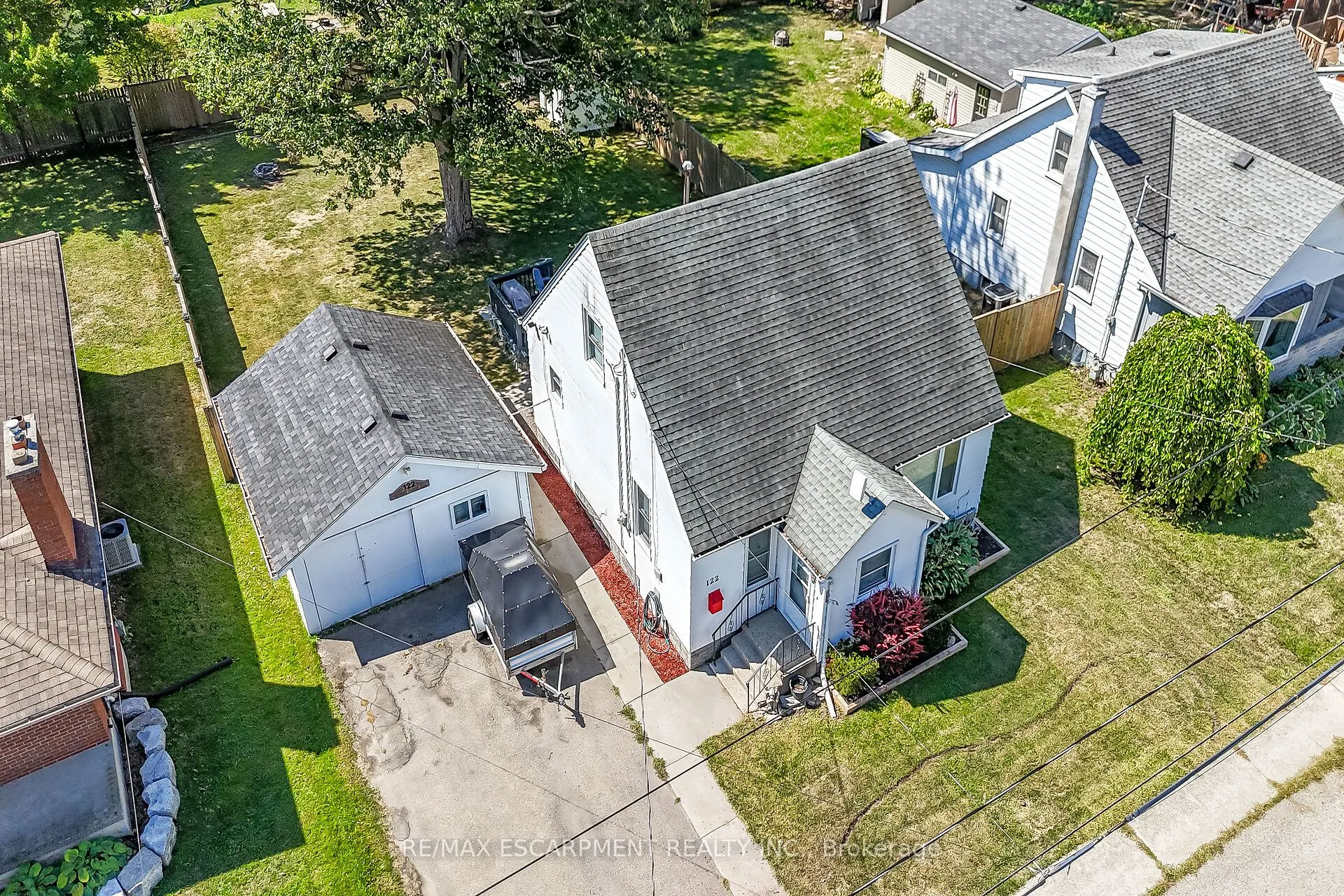 122 Fairview Avenue E