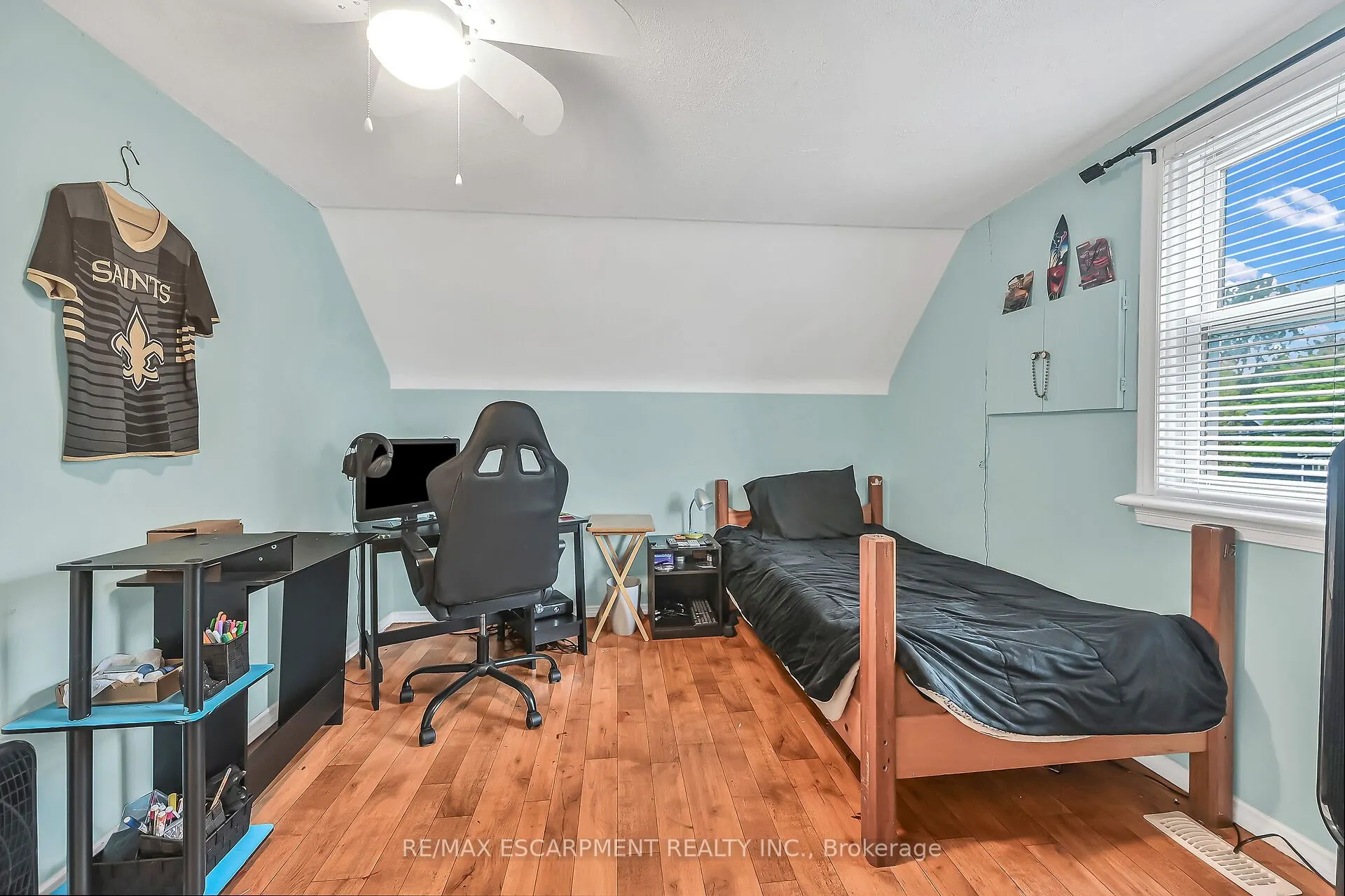 122 Fairview Avenue E