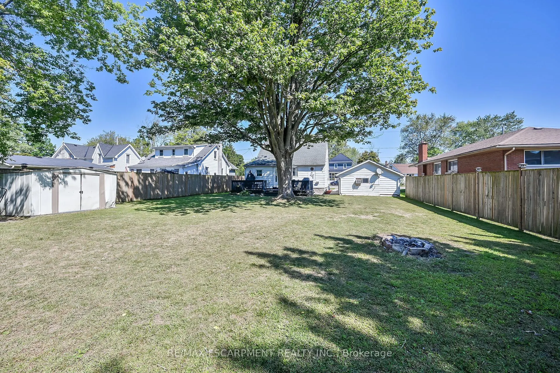 122 Fairview Avenue E
