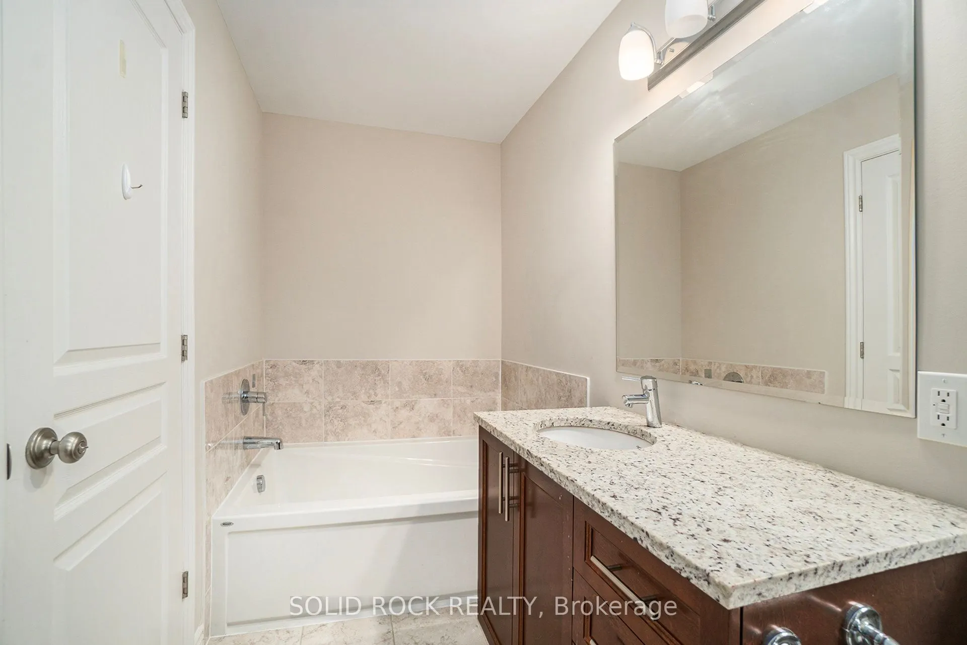 260 Dolce Crescent