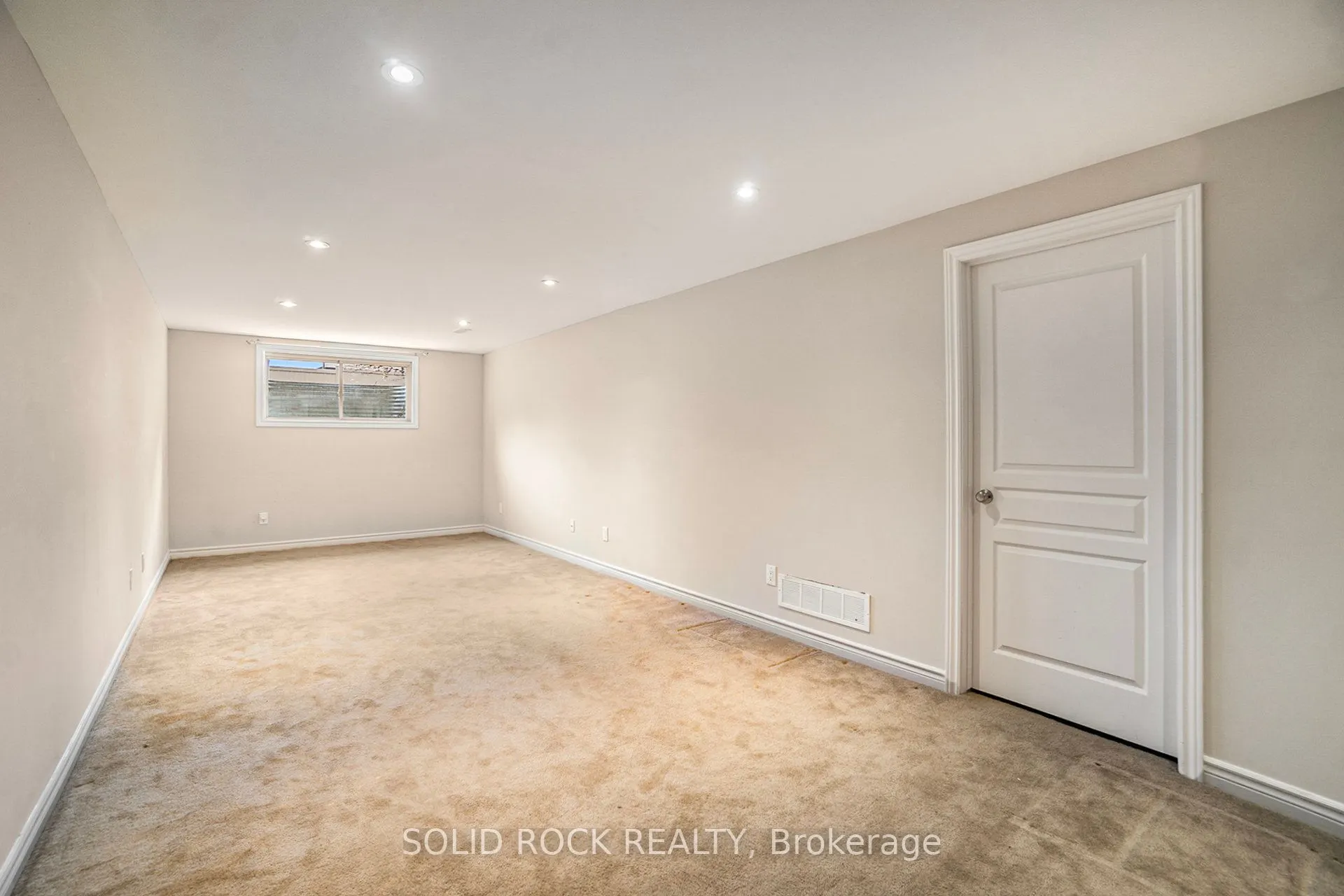 260 Dolce Crescent