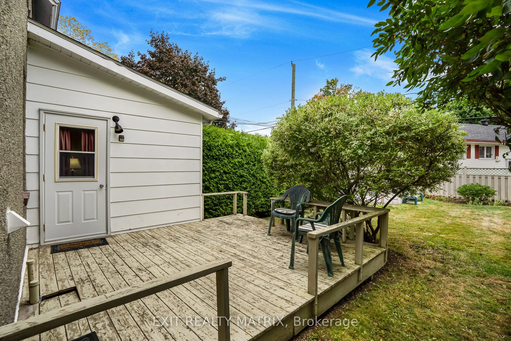 469 Smerdon Street
